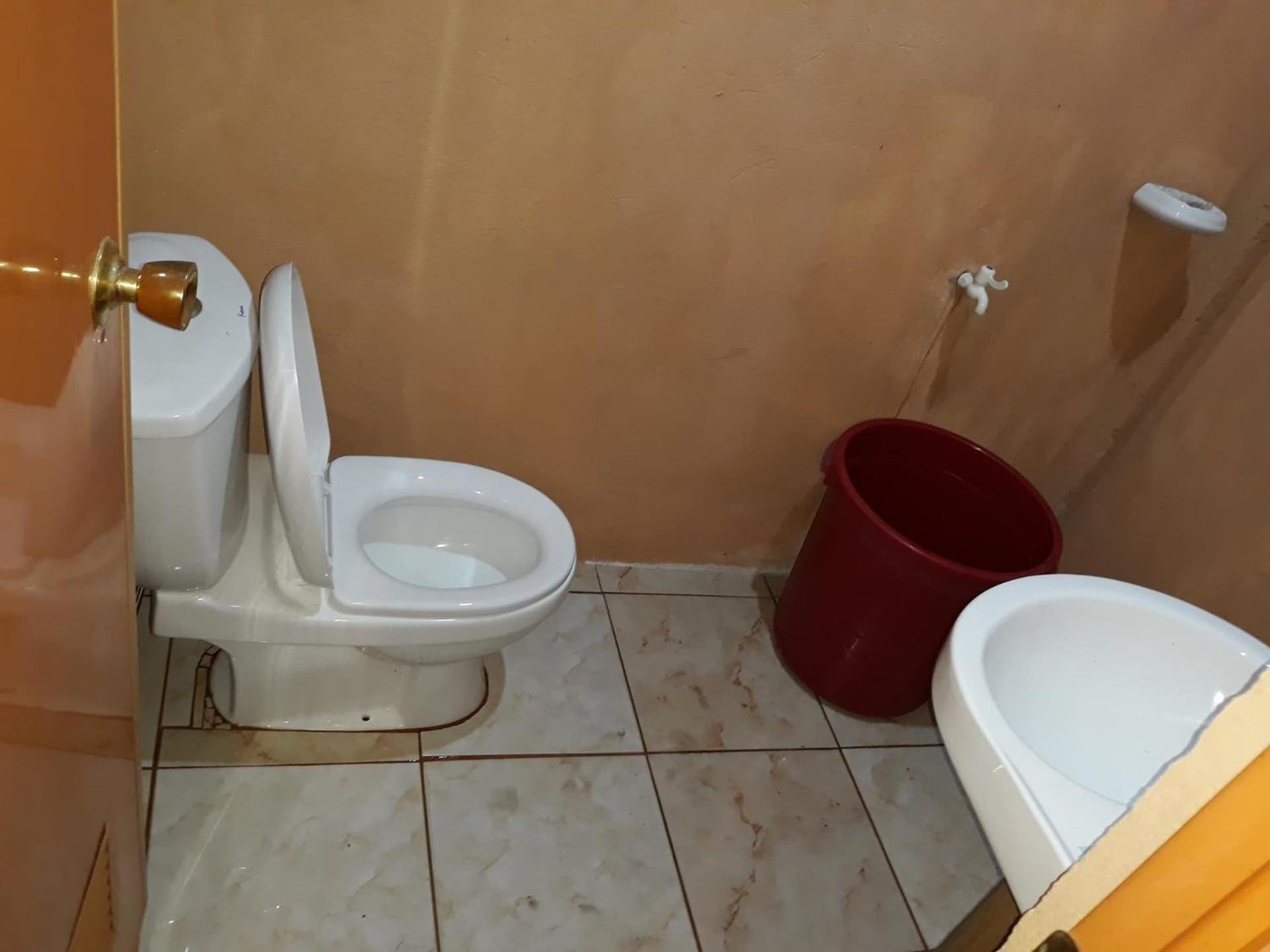 Double Room with Private Bathroom - Photo 6