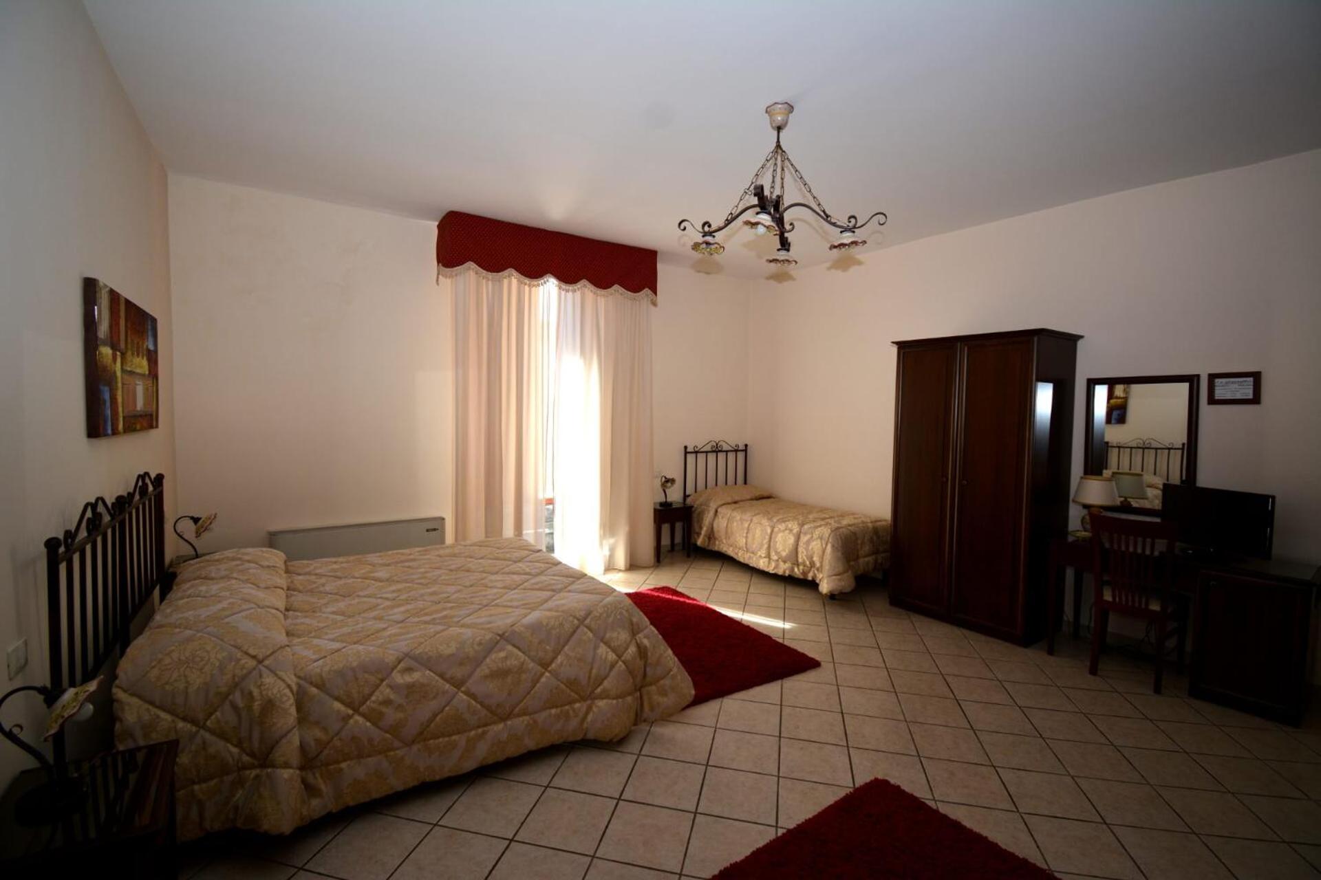Triple Room - Photo 7