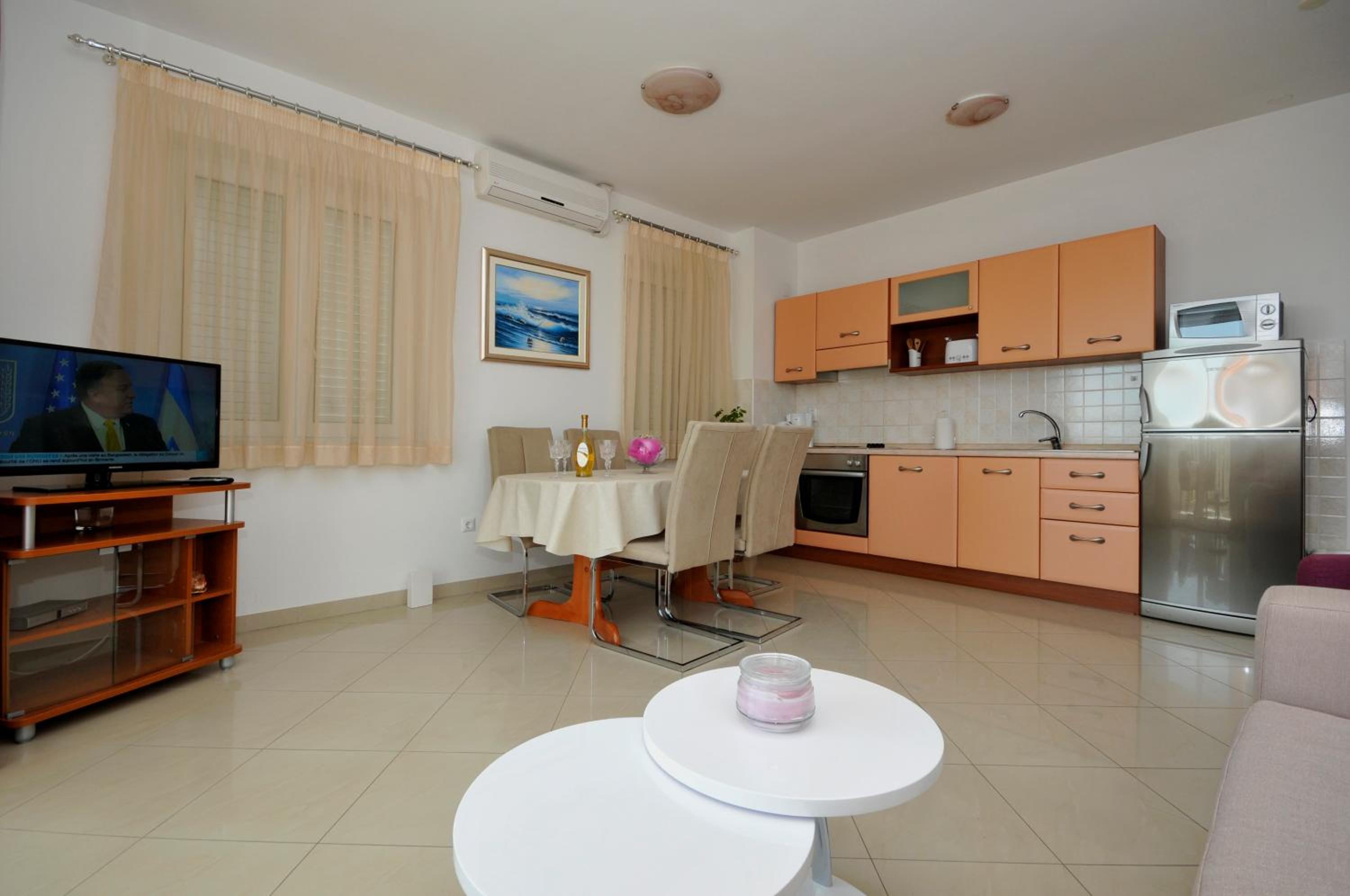 Superior Two-Bedroom Apartment with Balcony (4+1) - Photo 2