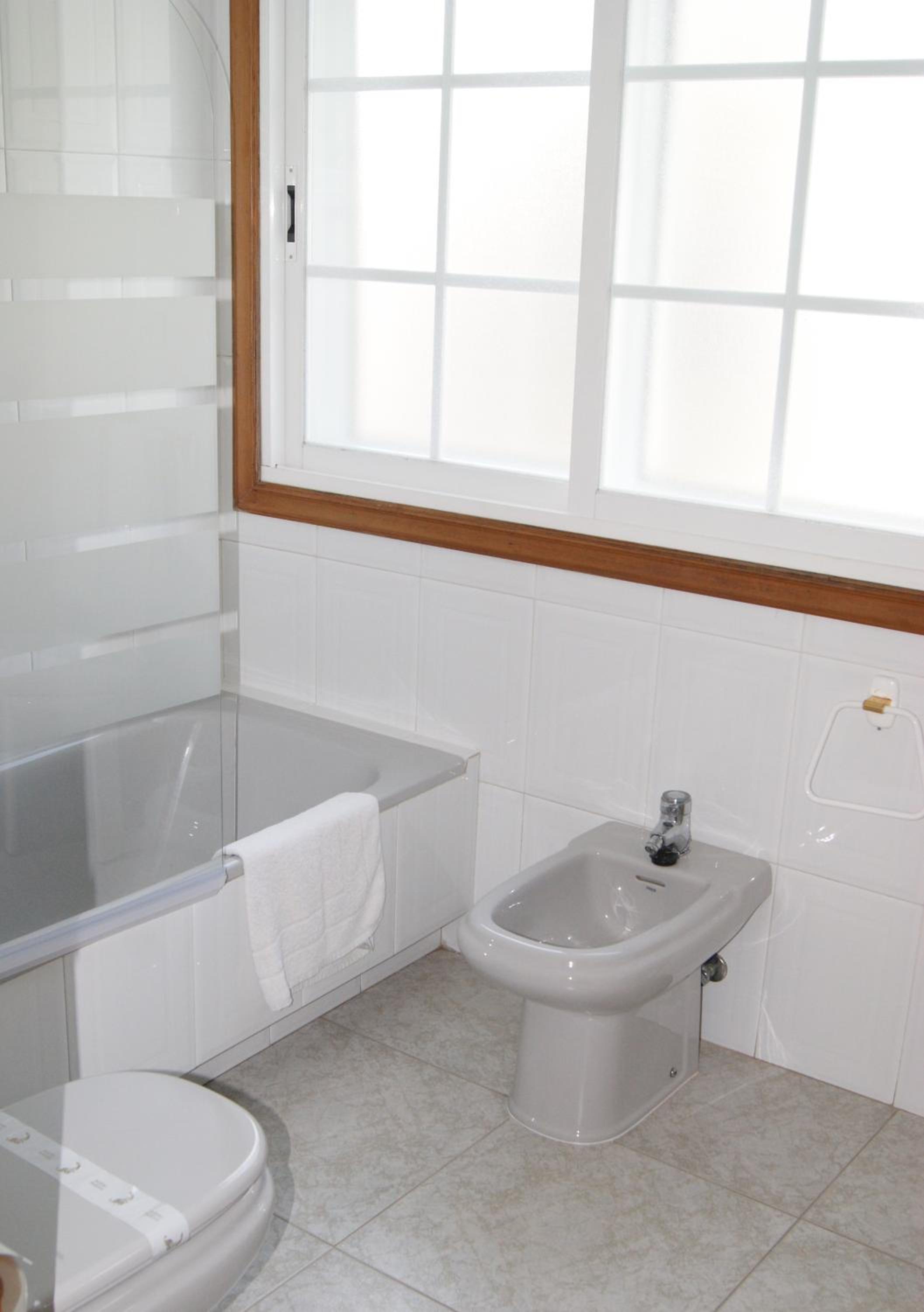 Double or Twin Room with Balcony photo 3