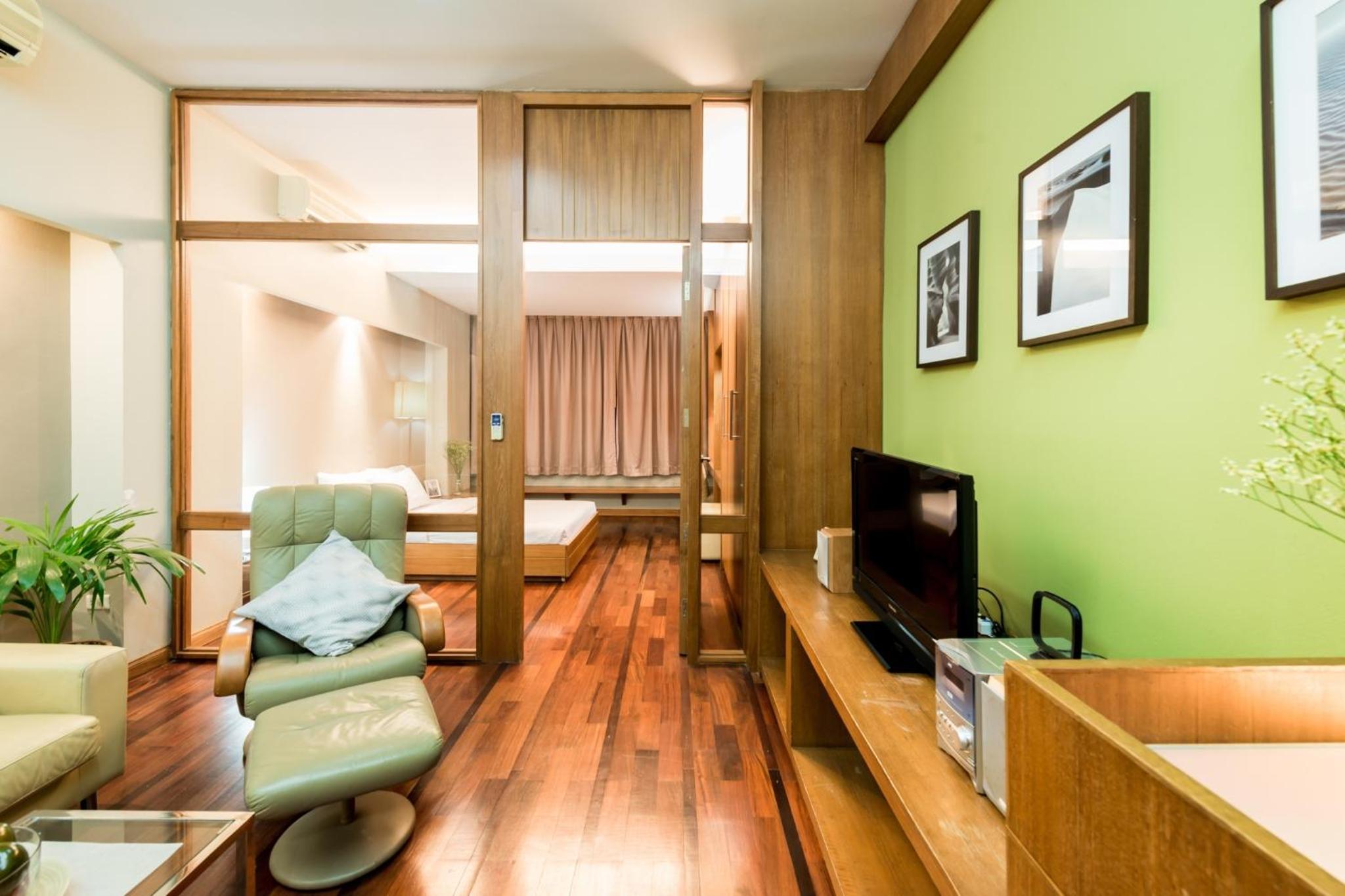 One-Bedroom Suite with Mountain View - Photo 1