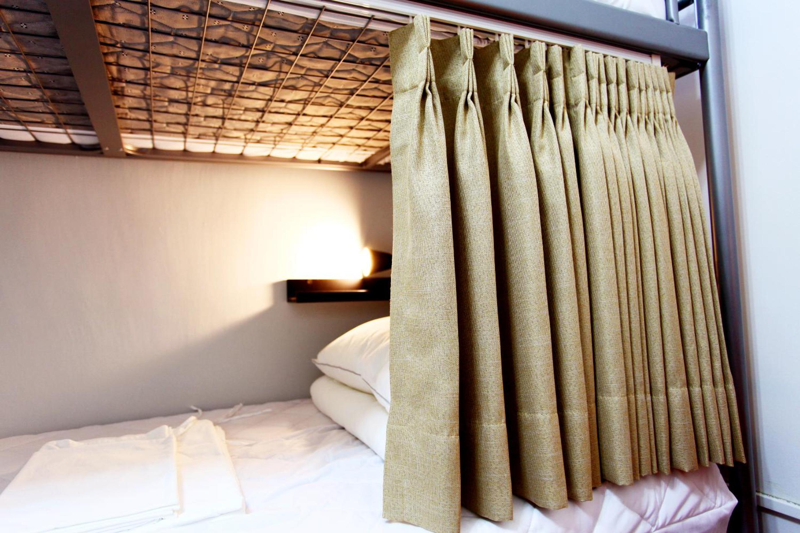 Bed in 6-Bed Mixed Dormitory Room photo 2