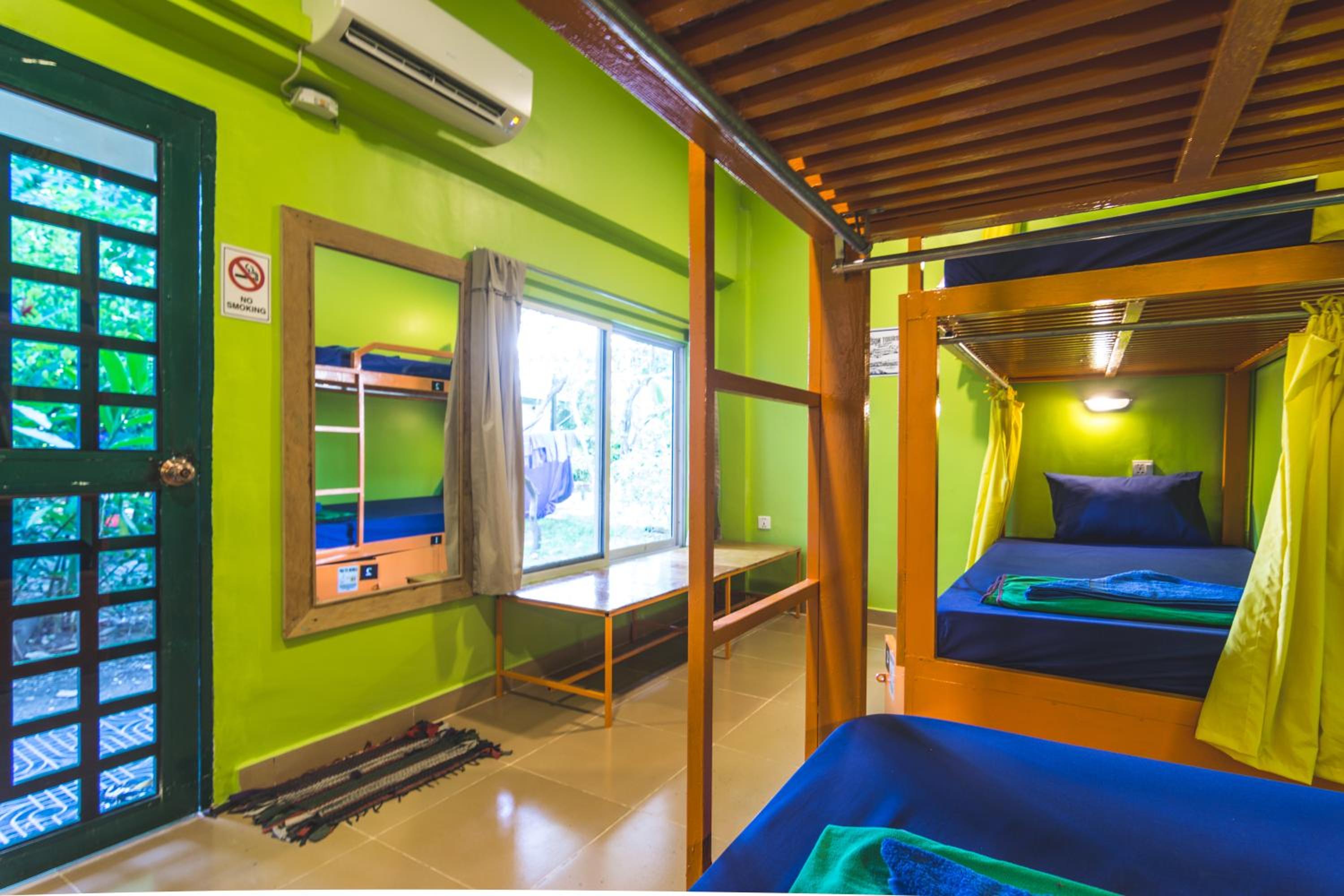 Bed in 4-Bed Mixed Dormitory Room photo 1