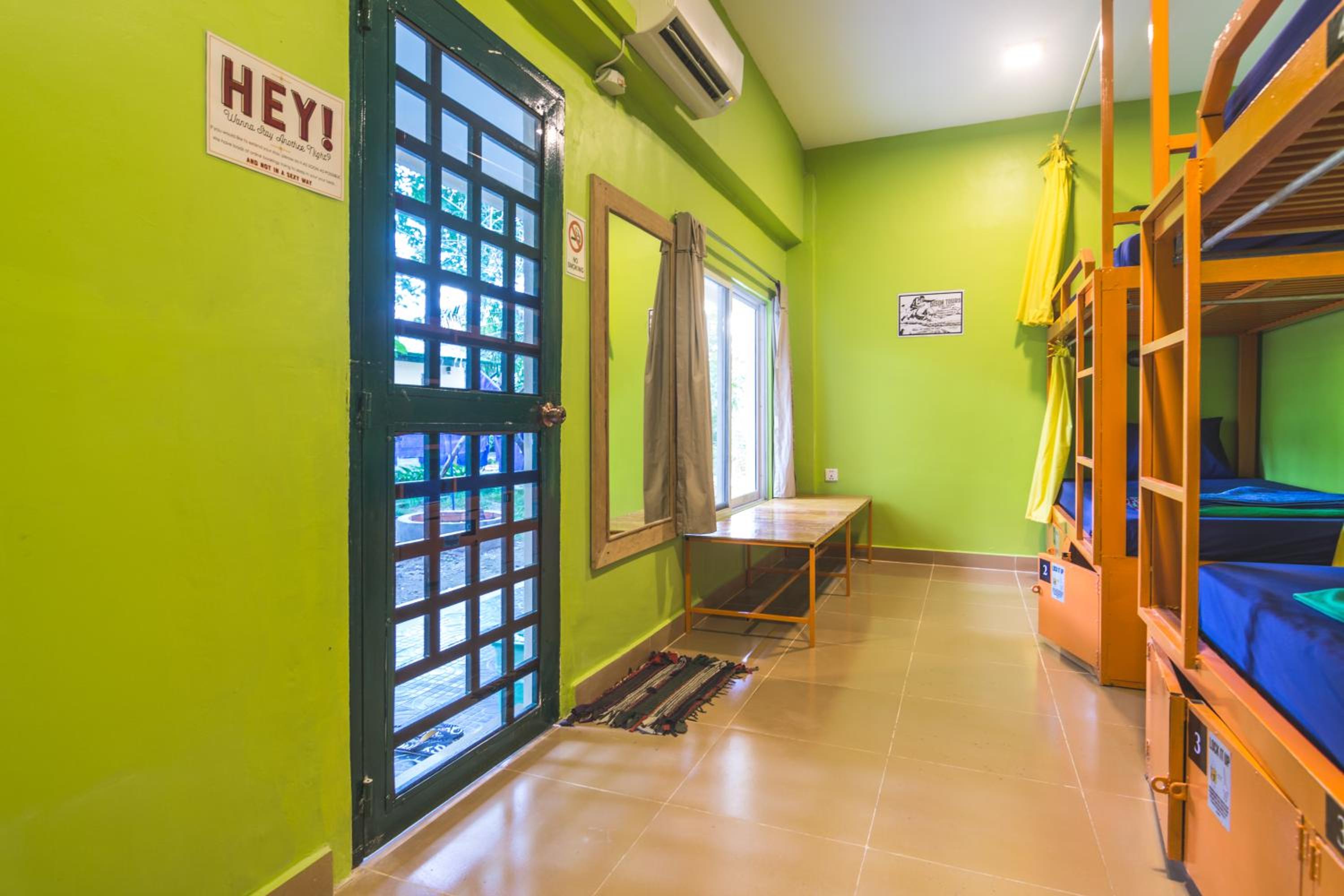 Bed in 4-Bed Mixed Dormitory Room photo 2