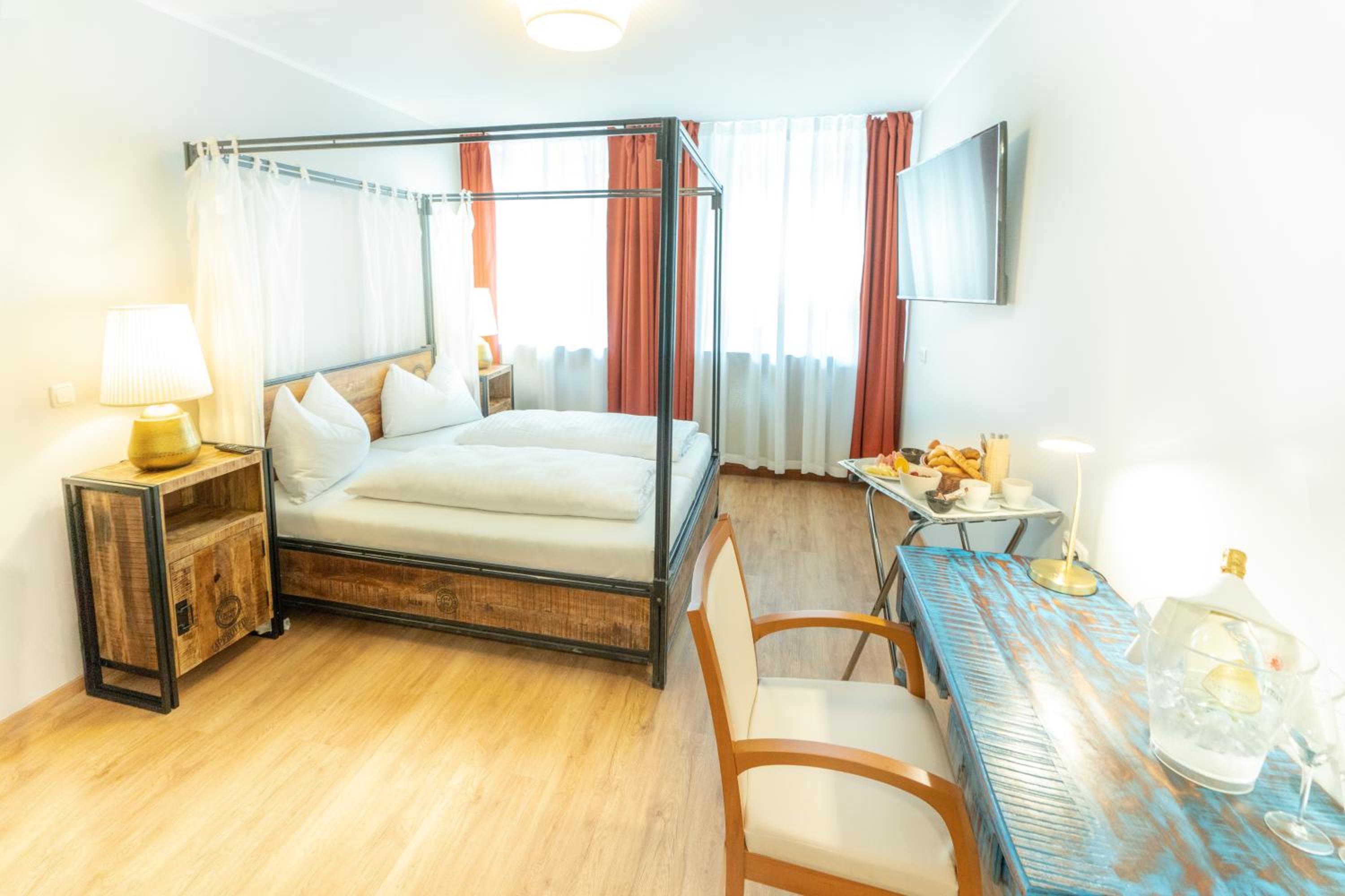 Double Room - Photo 2