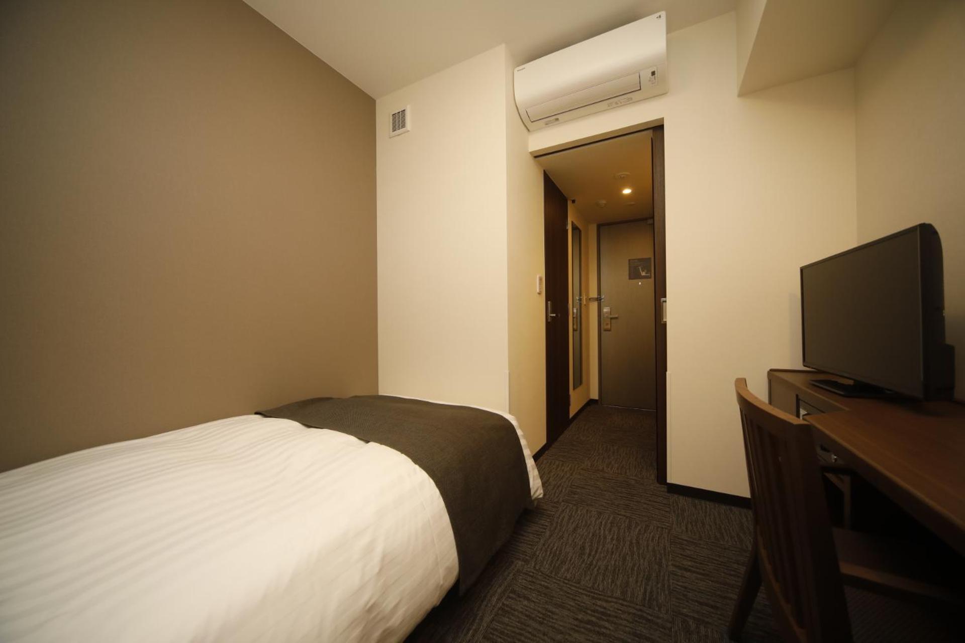 Room Selected at Check-In - Non-Smoking - Photo 6