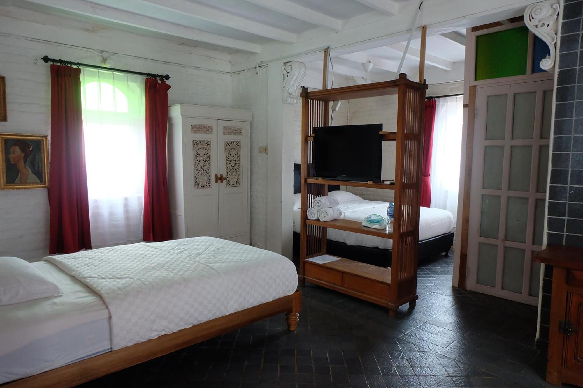 Family Room with Sea View - Photo 3