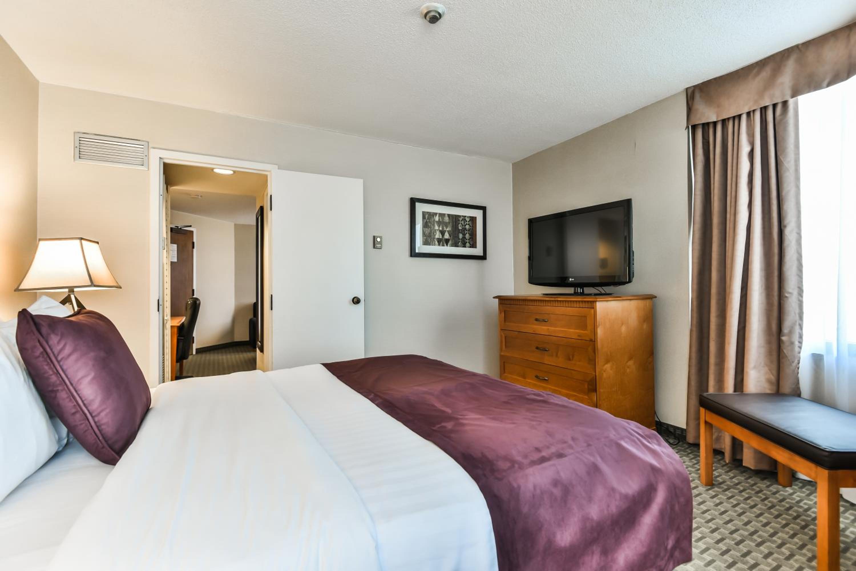 Junior Suite - Non-Smoking - Photo 4