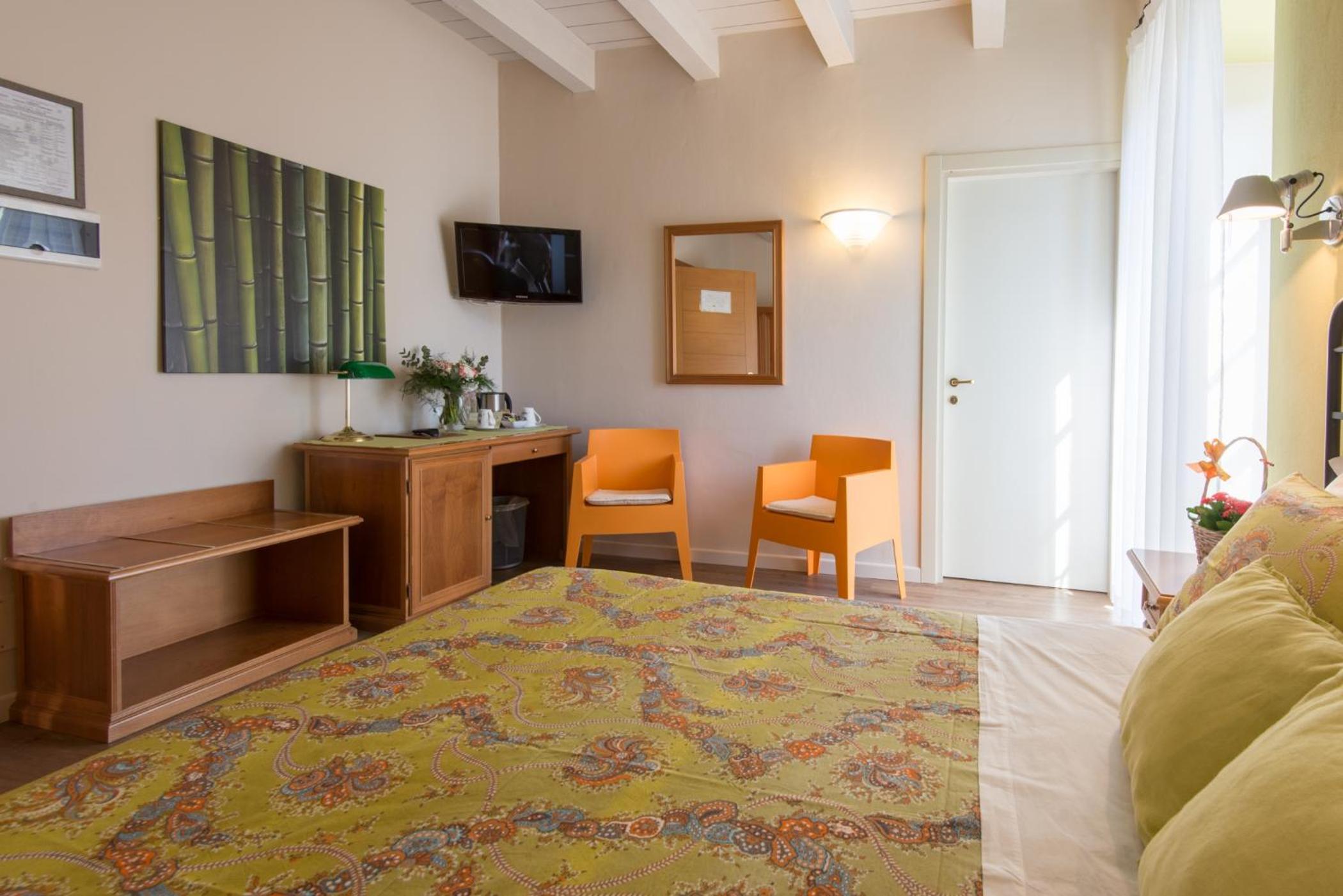 Double or Twin Room - Photo 1