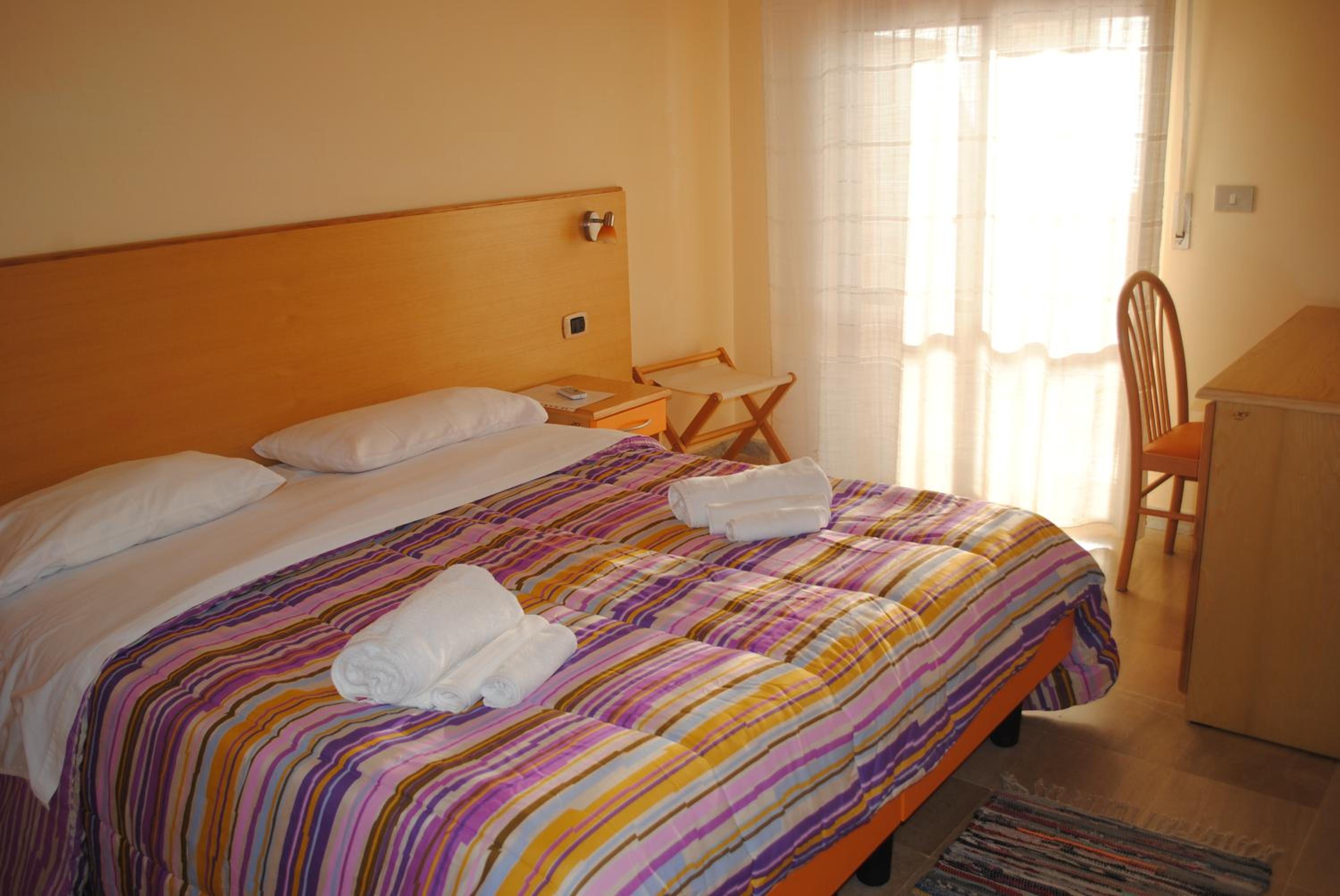 Double or Twin Room with Sea View photo 1