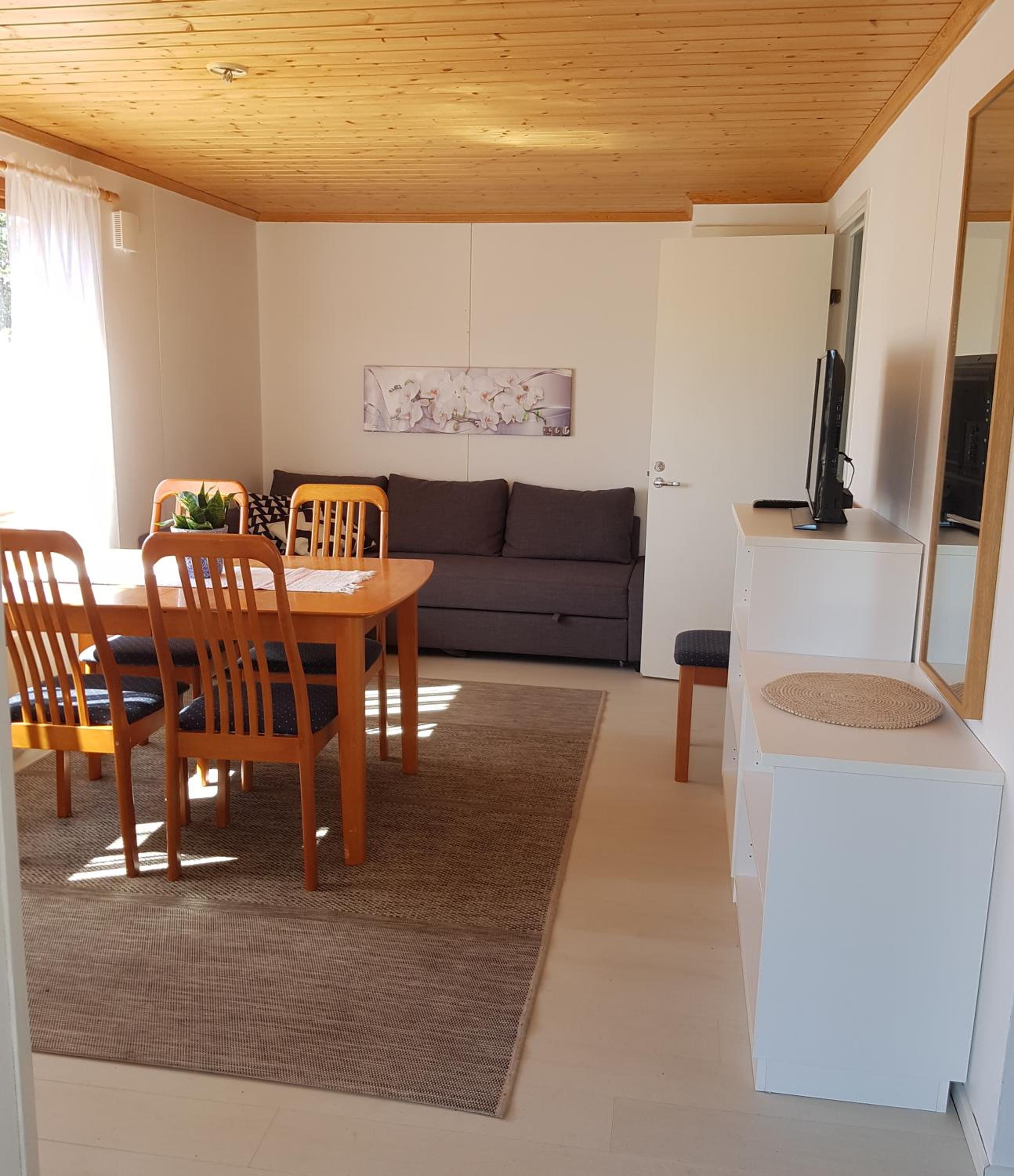 Two-Bedroom Cottage - Photo 1