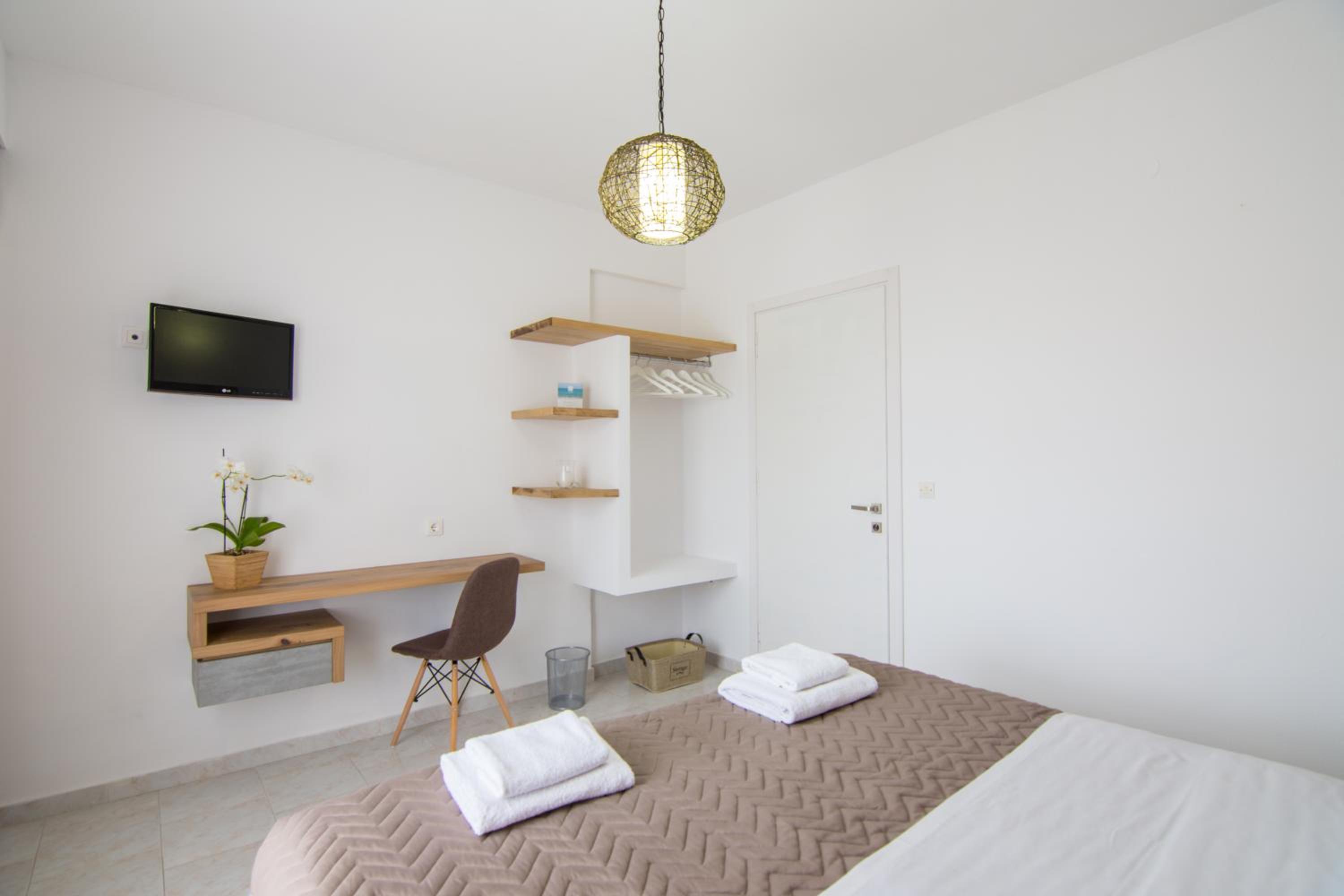 Studio (2 Adults) - Photo 18