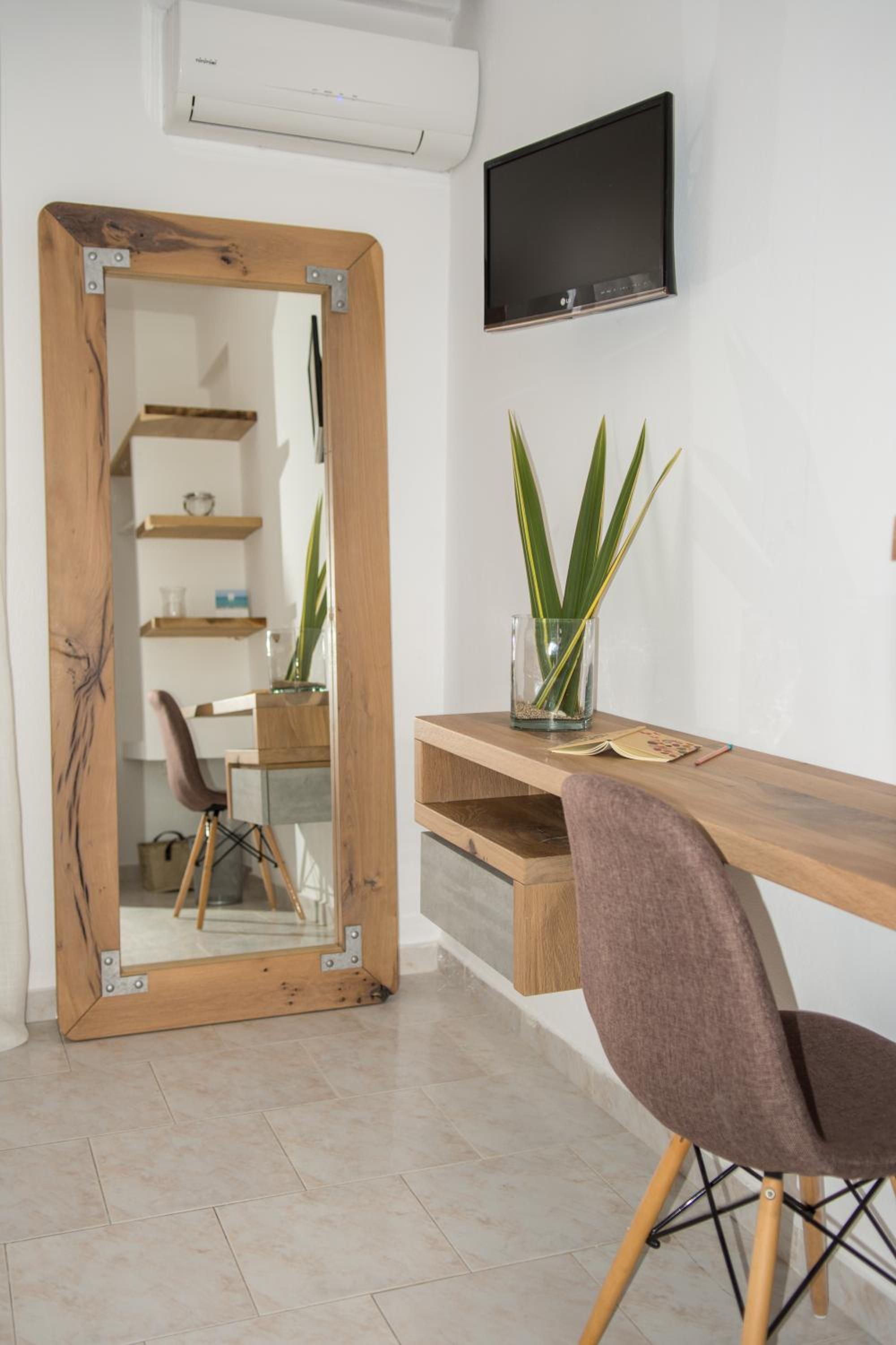 Studio (2 Adults) - Photo 15