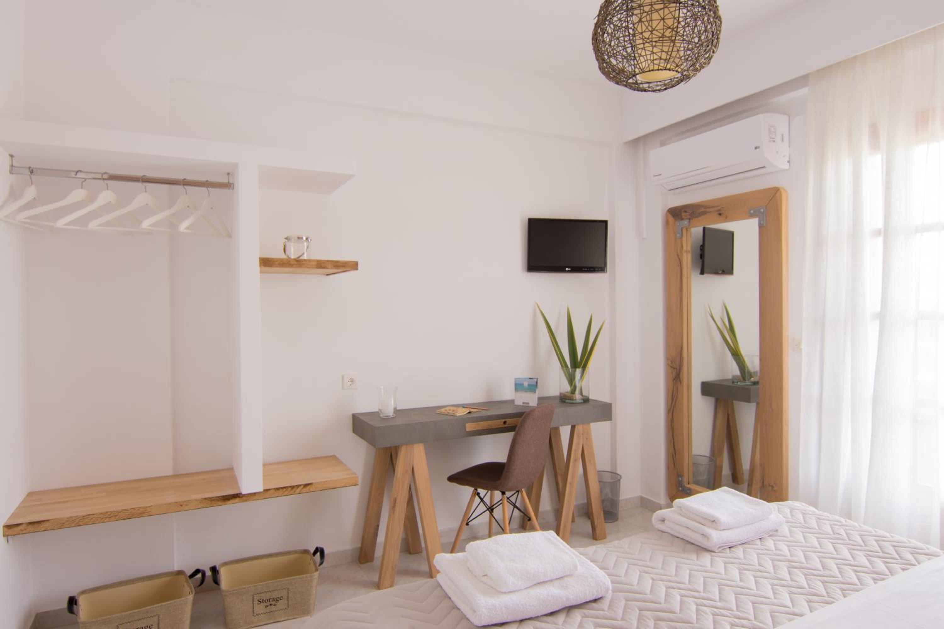Studio (2 Adults) - Photo 14