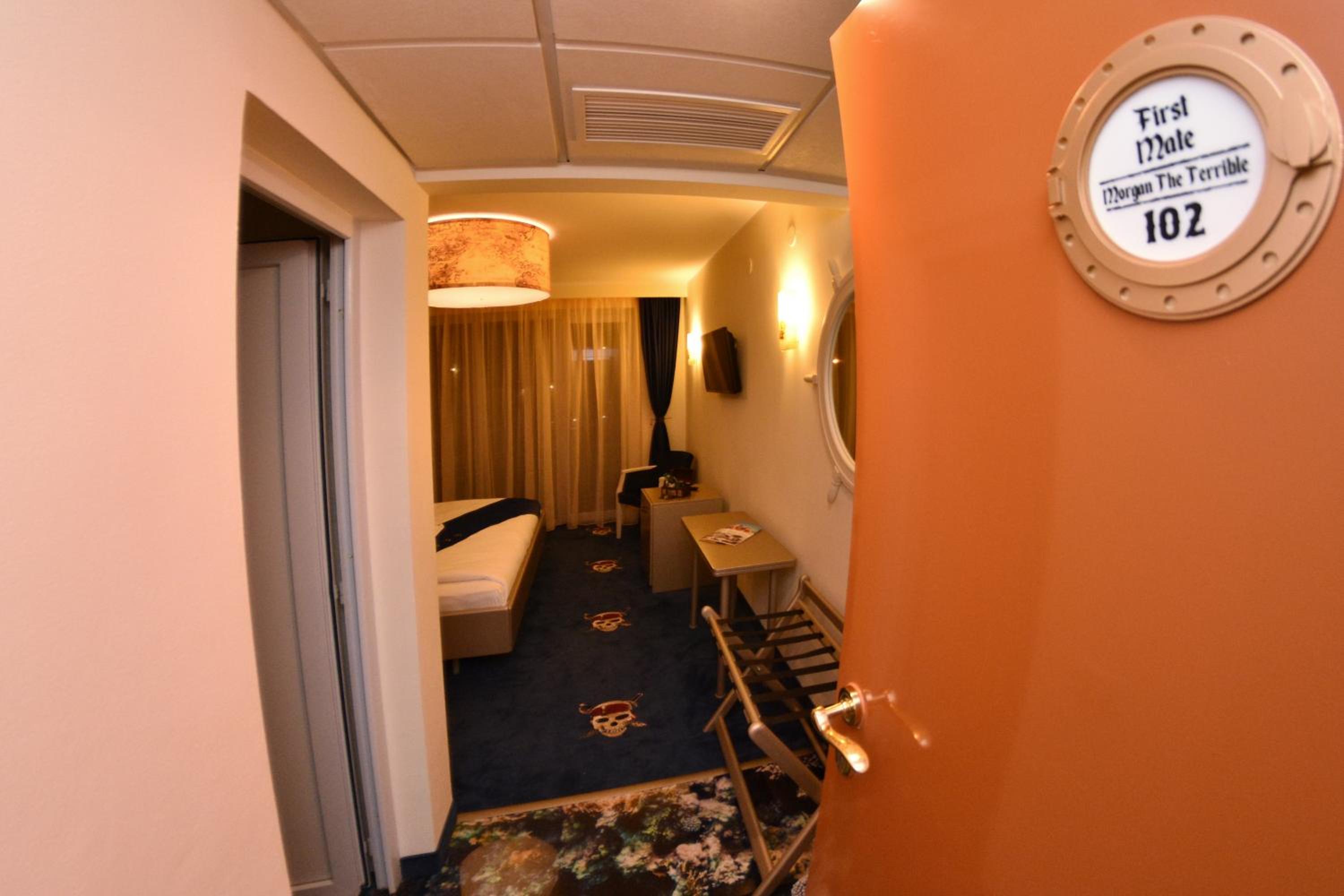 Privilege Double Room with Side Sea View photo 1