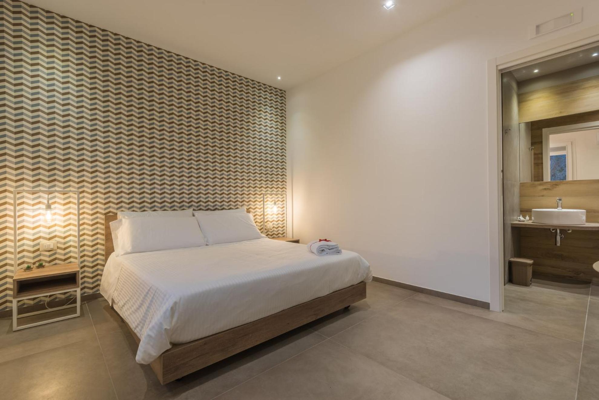 Standard Triple Room - Photo 13