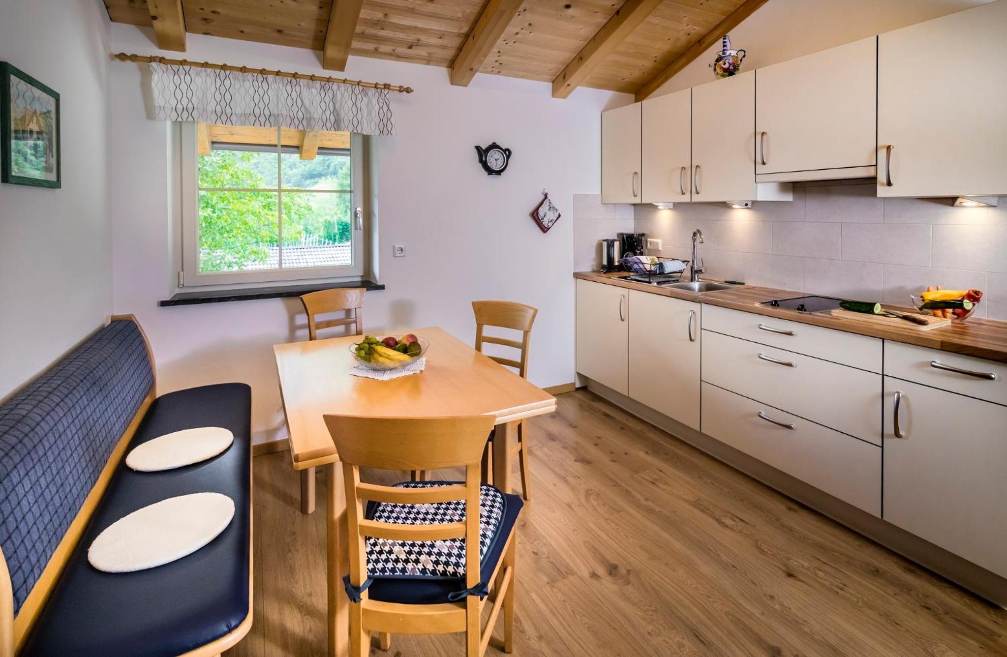 Apartment with Mountain View photo 2