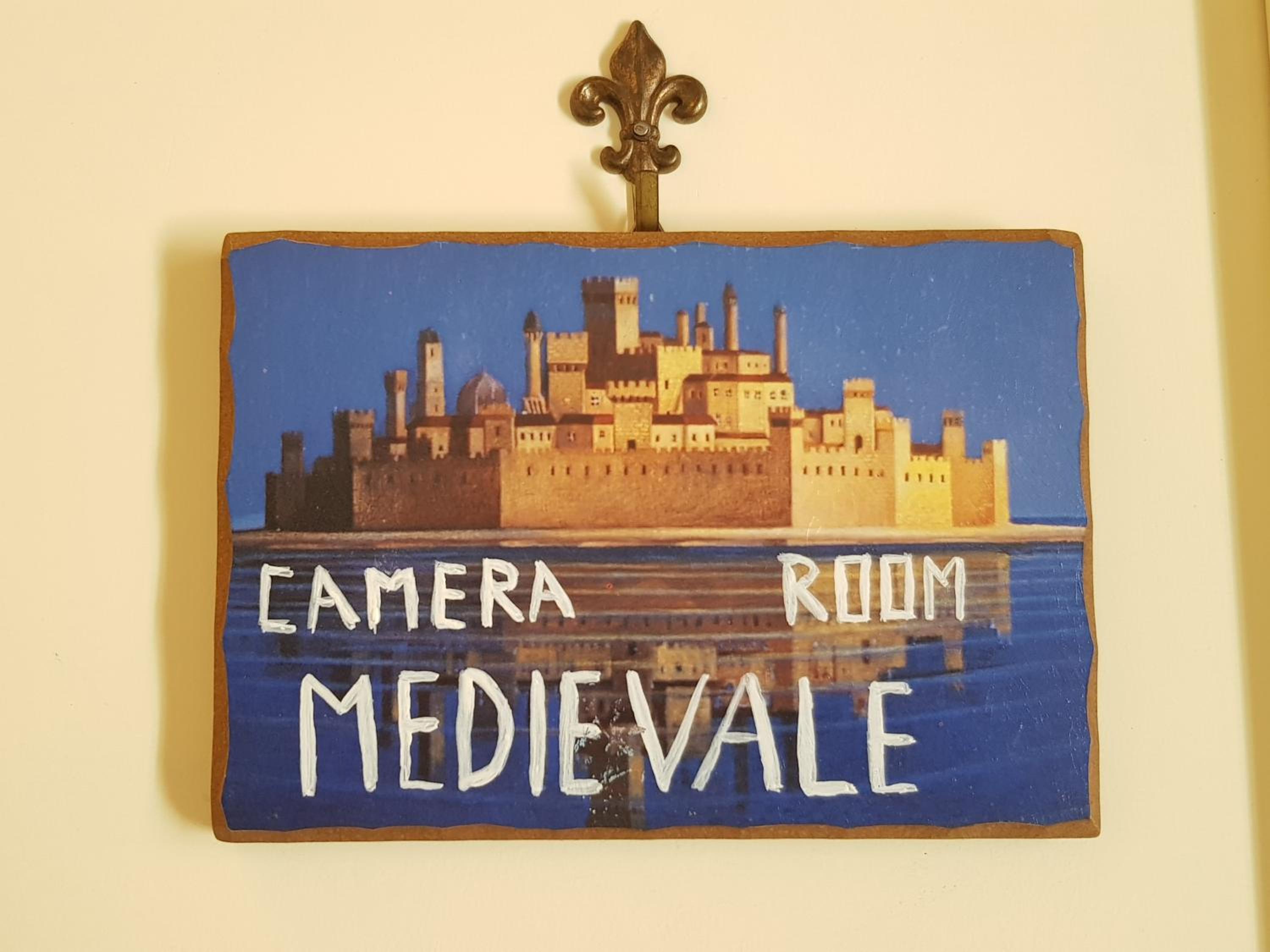 Double or Twin Room with Private Bathroom photo 3