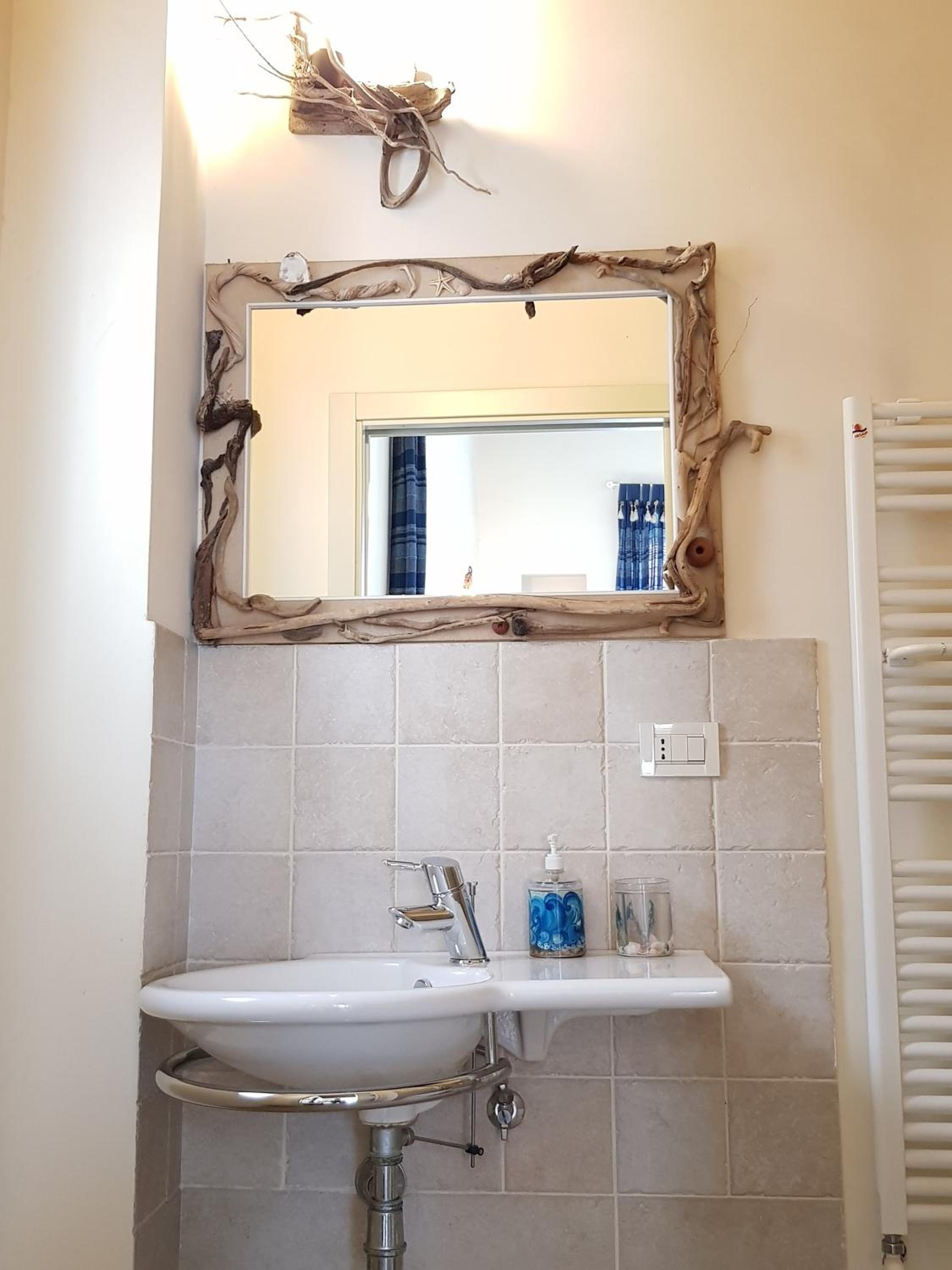 Double or Twin Room with Private Bathroom photo 3