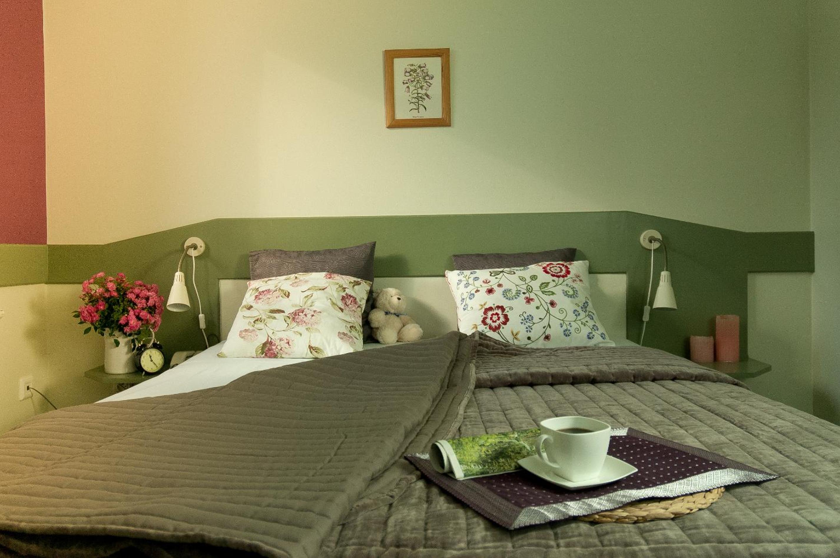 Double Room - Photo 8