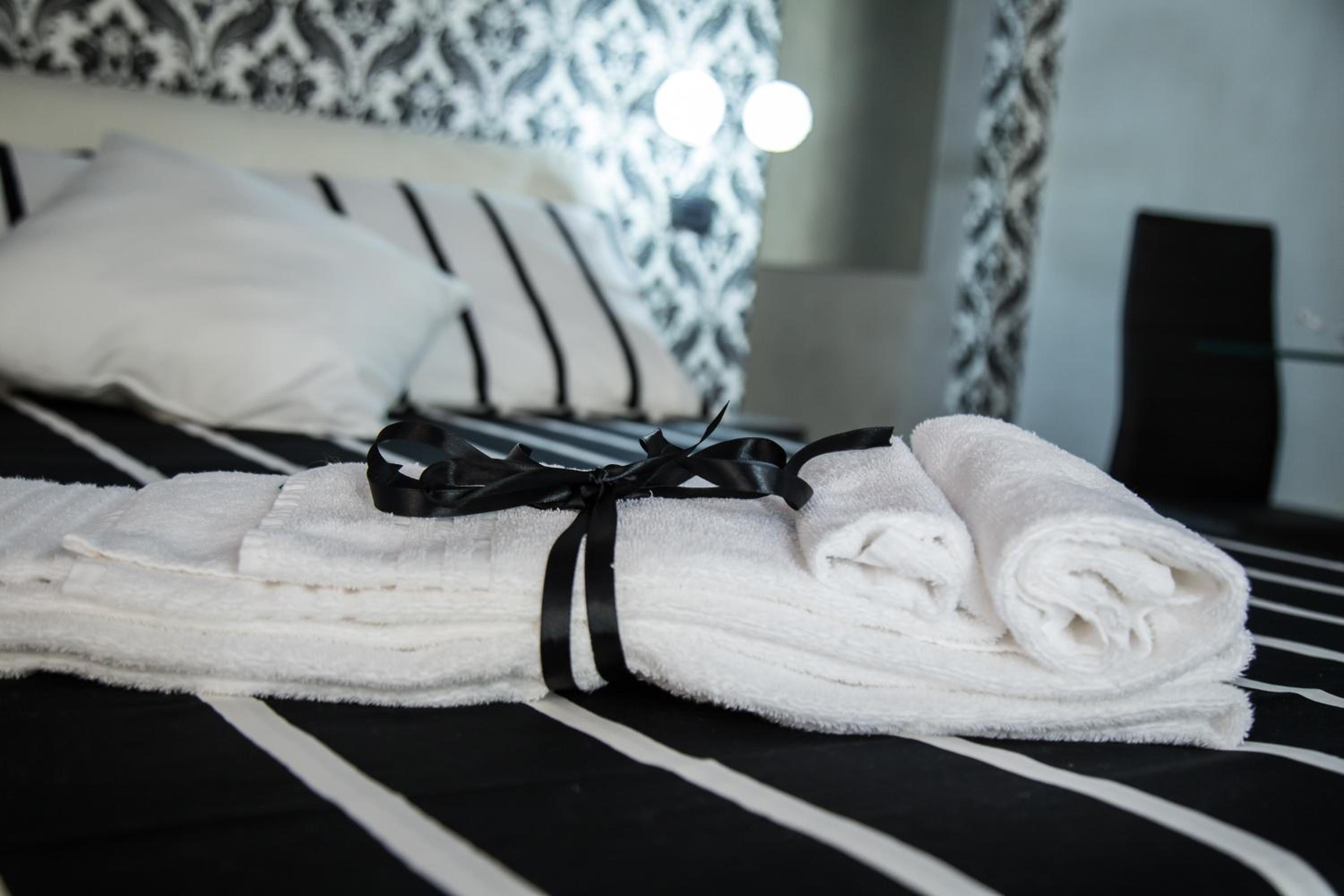 King Room with Balcony photo 2