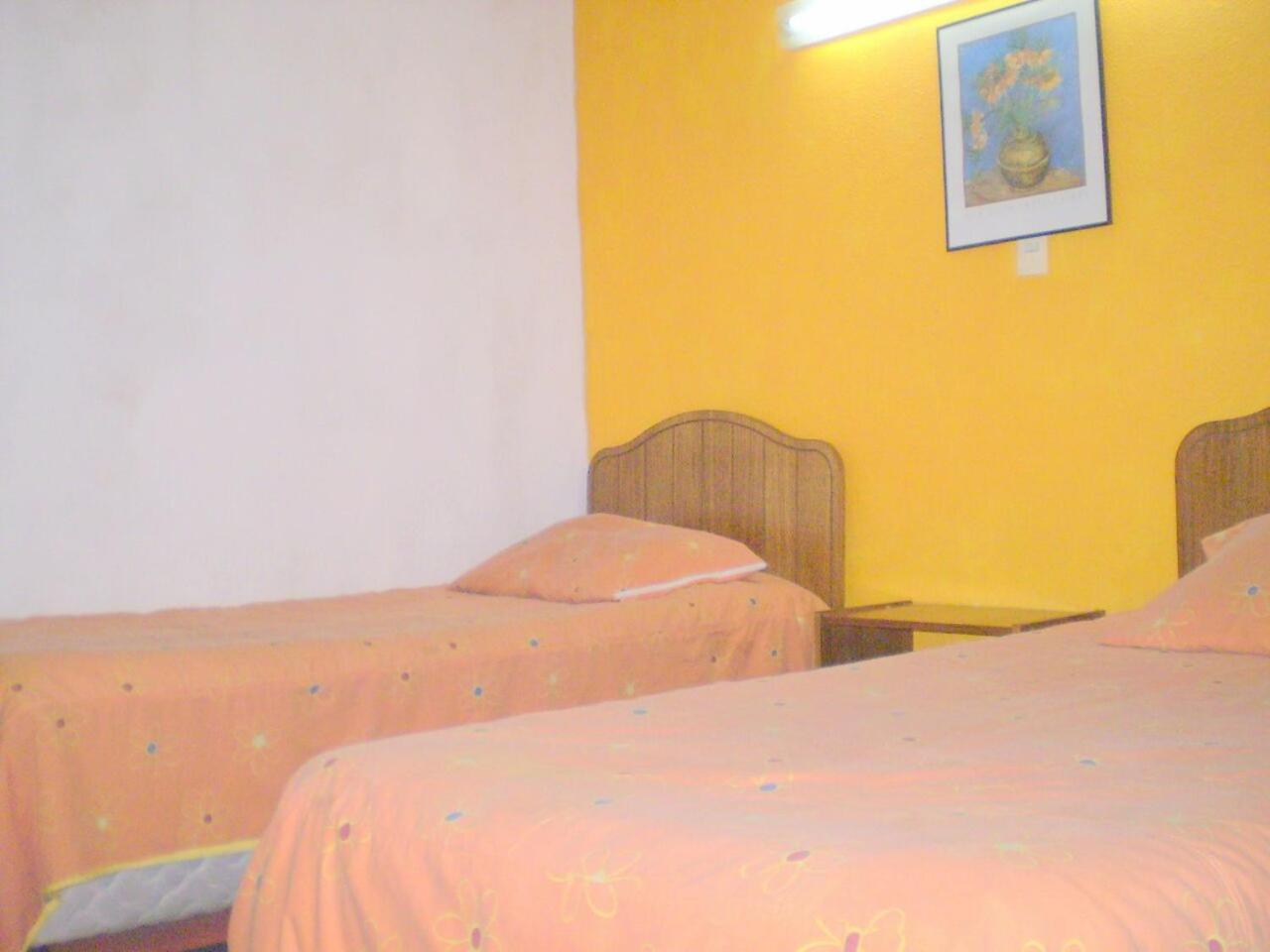 Twin Room with Private Bathroom photo 3