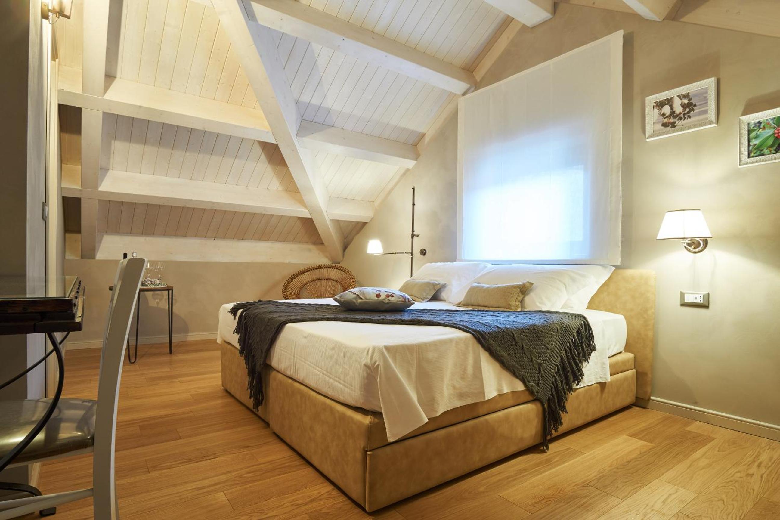 Quadruple Room with Private Bathroom - Photo 1