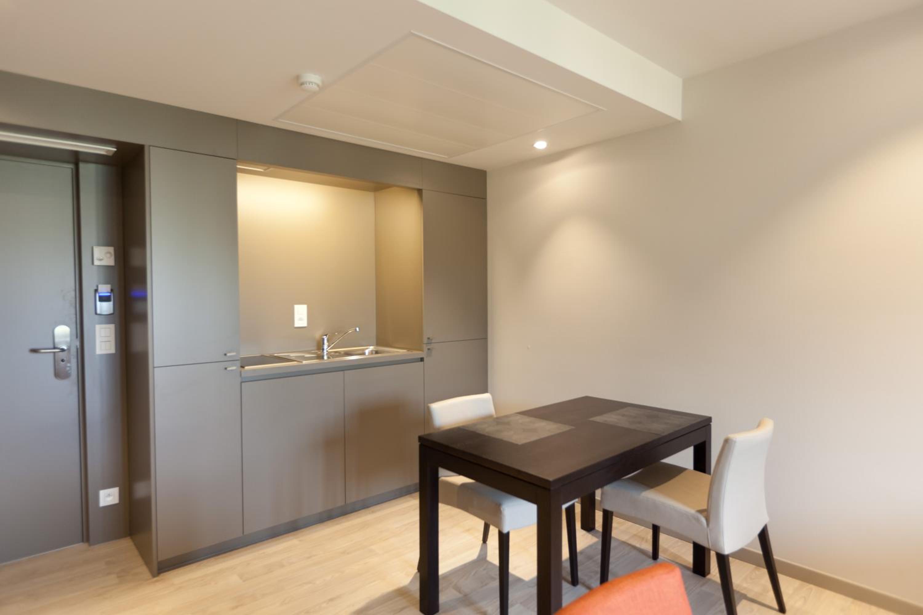 Apartment - Photo 23