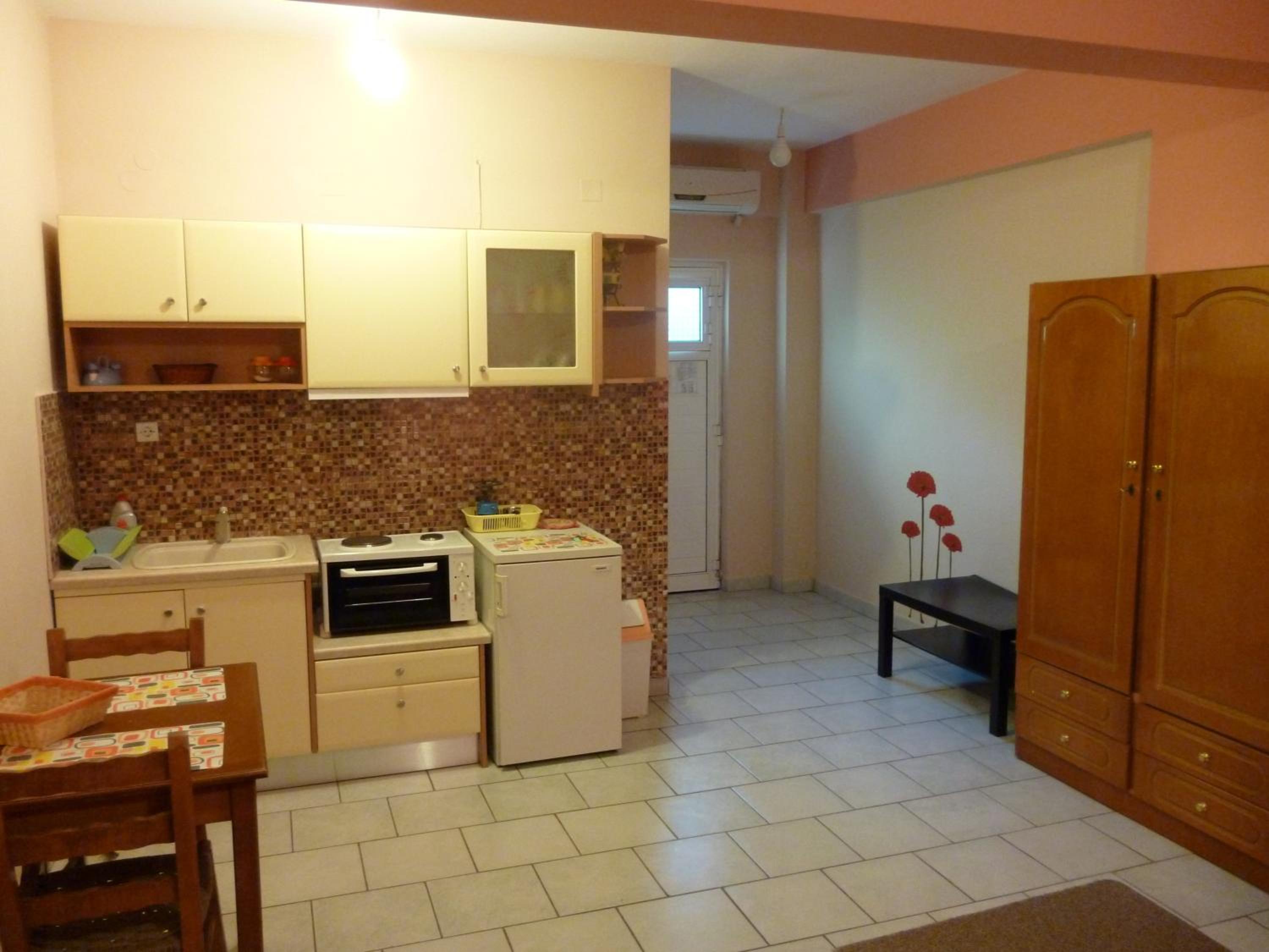 One-Bedroom Apartment with Balcony and Sea View photo 3