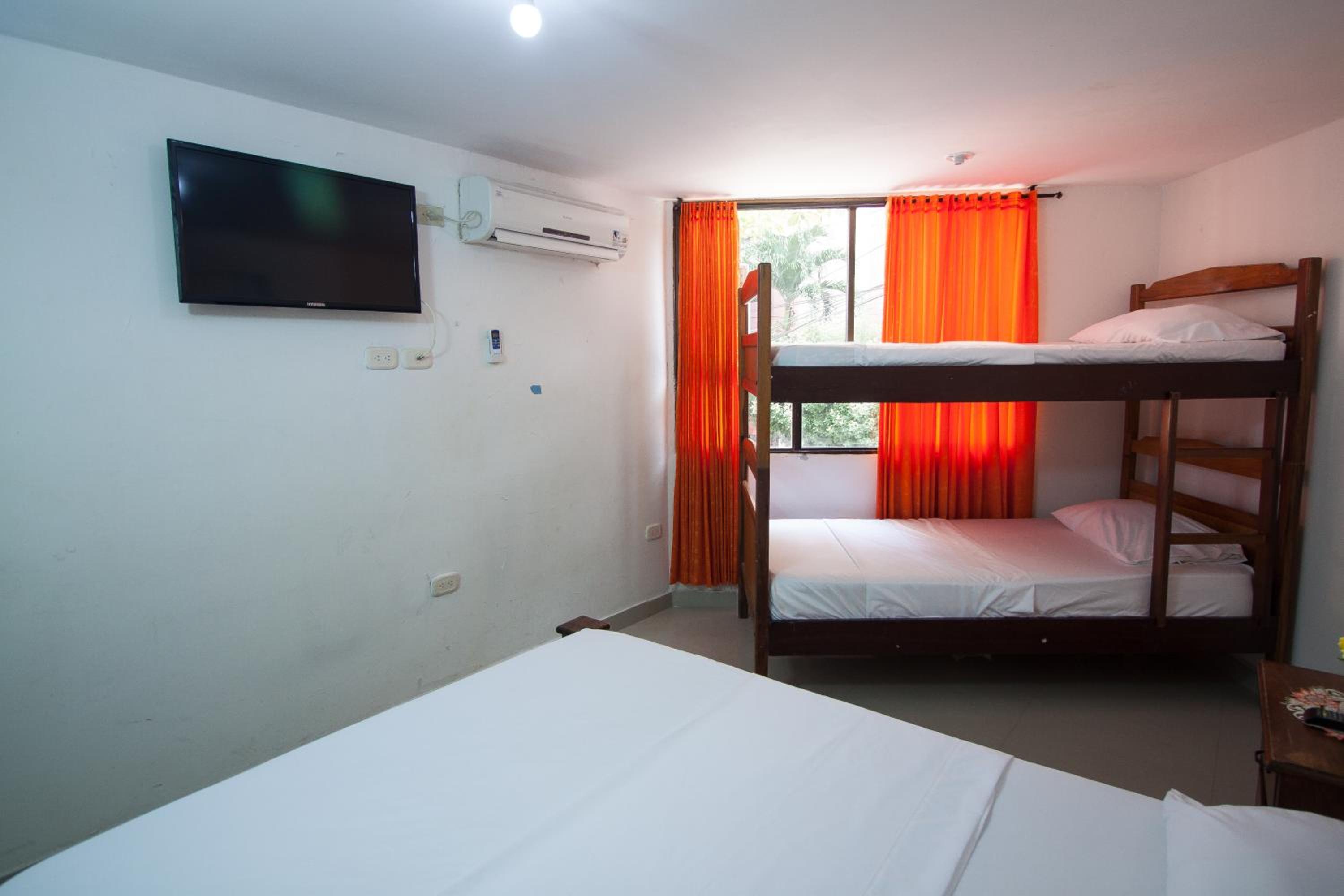 Studio Apartment photo 2
