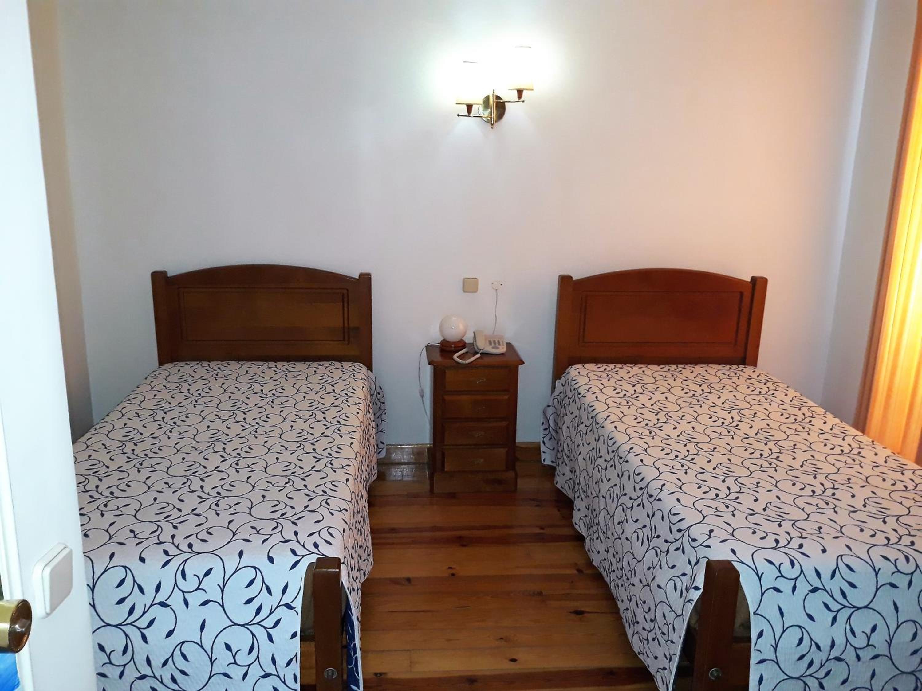 Twin Room - Photo 6