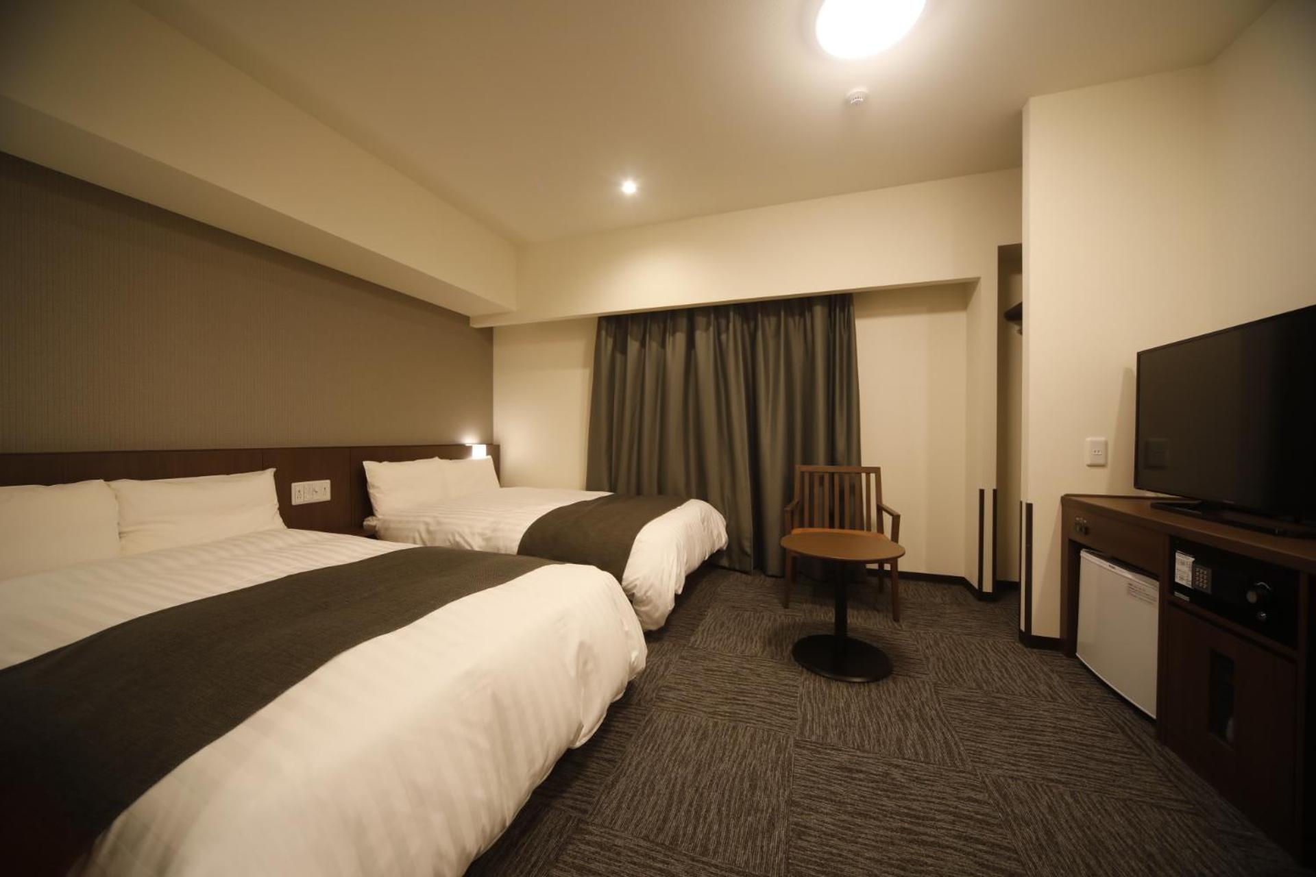 Twin Room - Non-Smoking - Photo 7