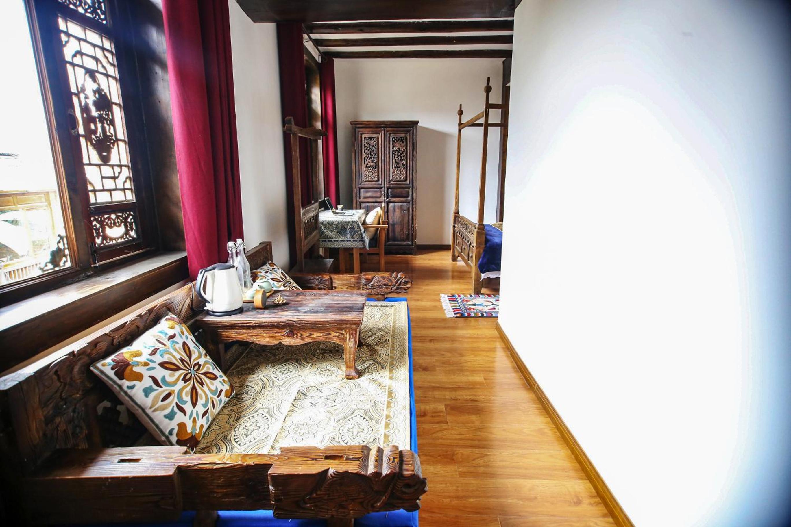 Large Double Room photo 3