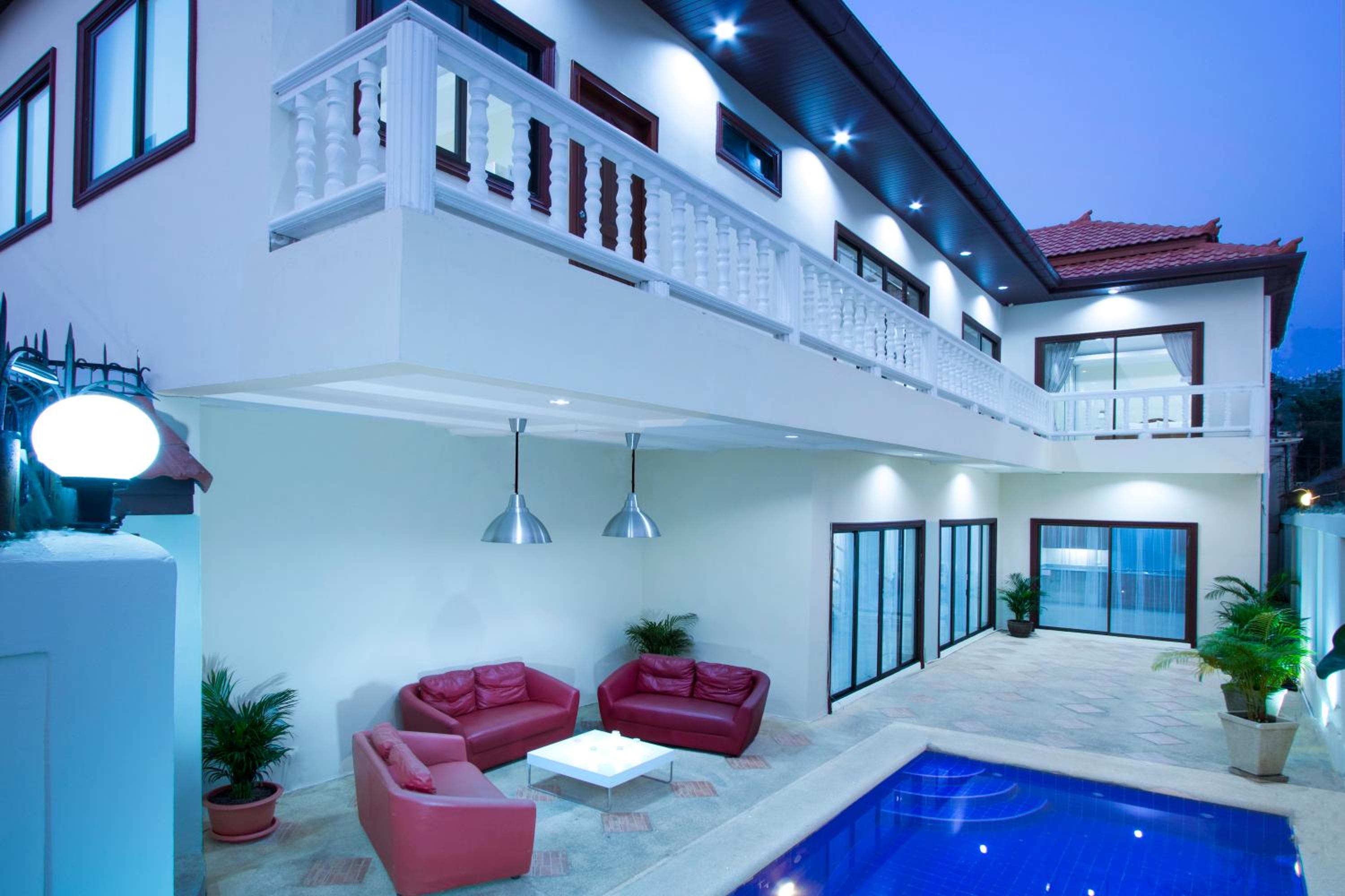 Three-Bedroom Villa with Spa Bath and Private Pool photo 3
