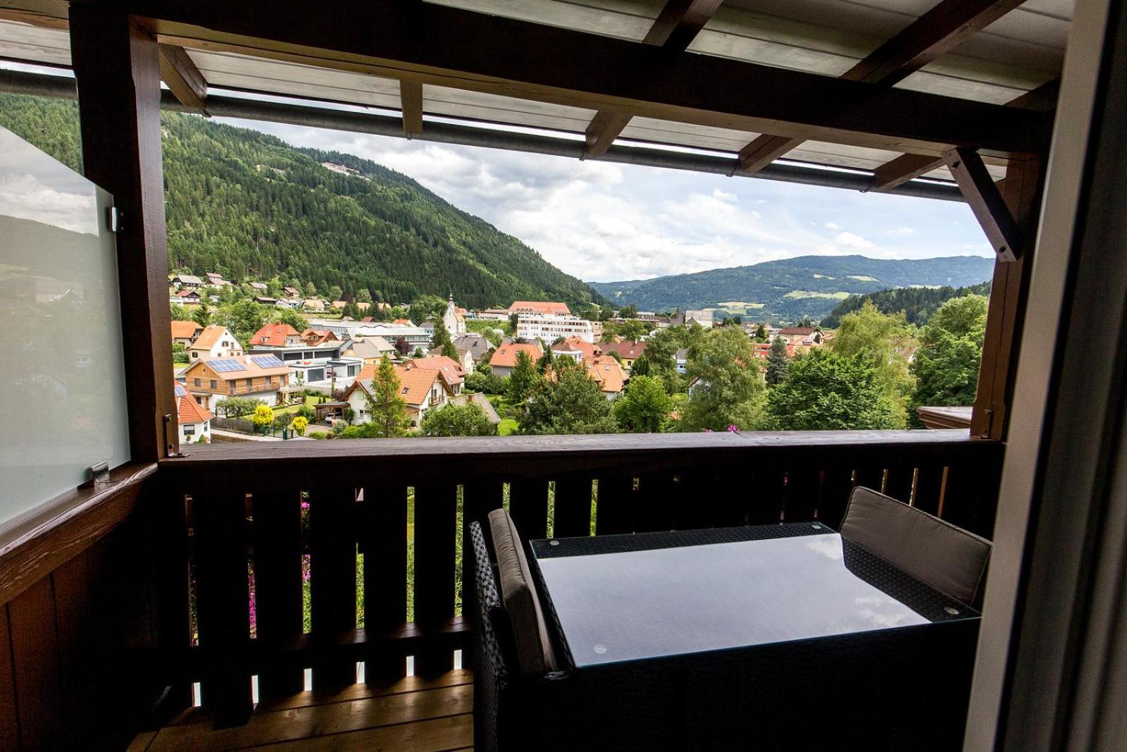 Deluxe Double Room with Balcony photo 2
