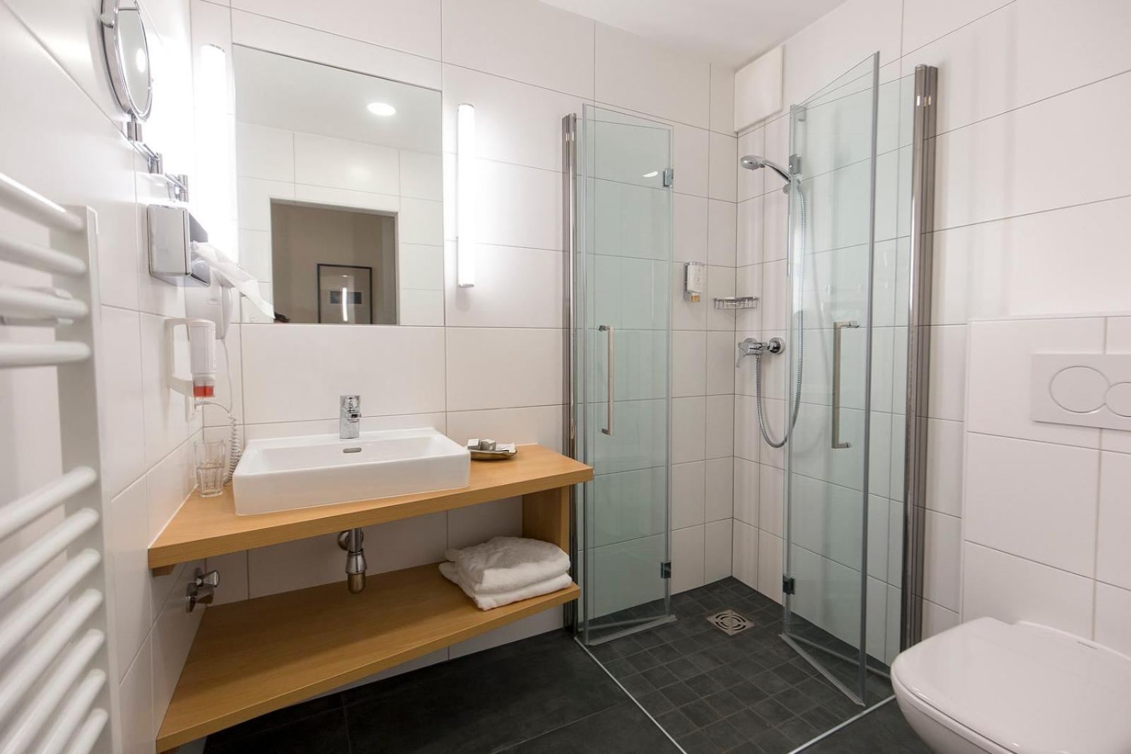 Deluxe Double Room with Balcony photo 3