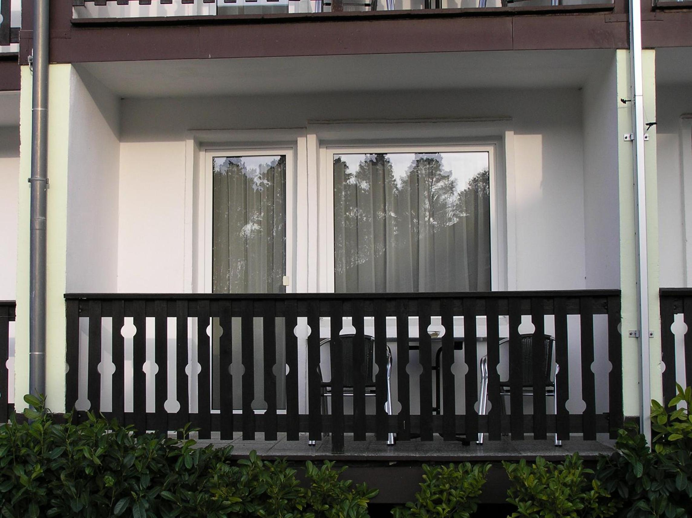 One-Bedroom Apartment with Balcony photo 3