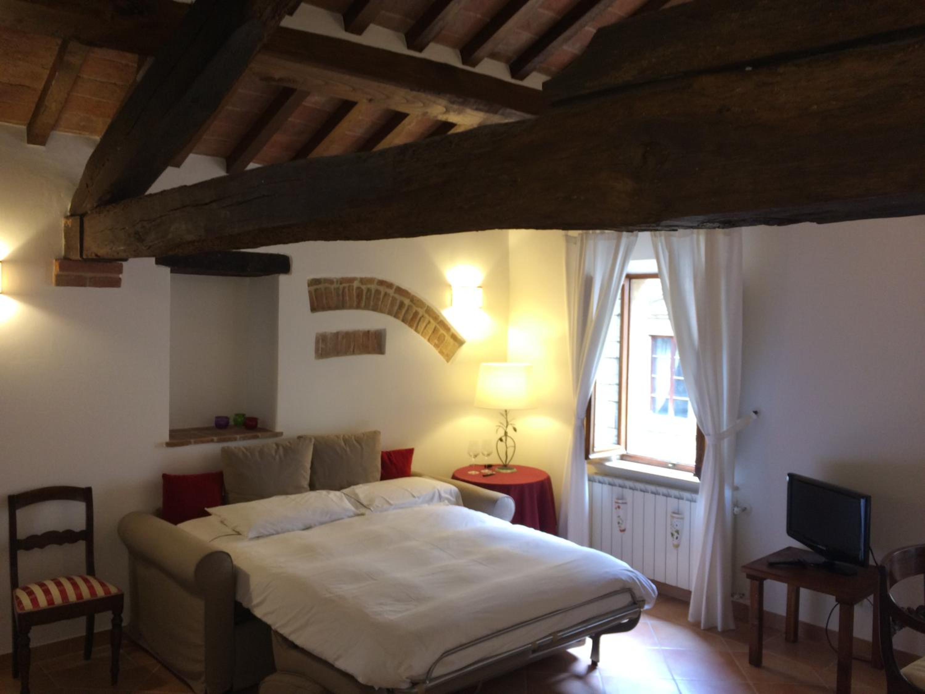 Deluxe King Suite - Photo 3