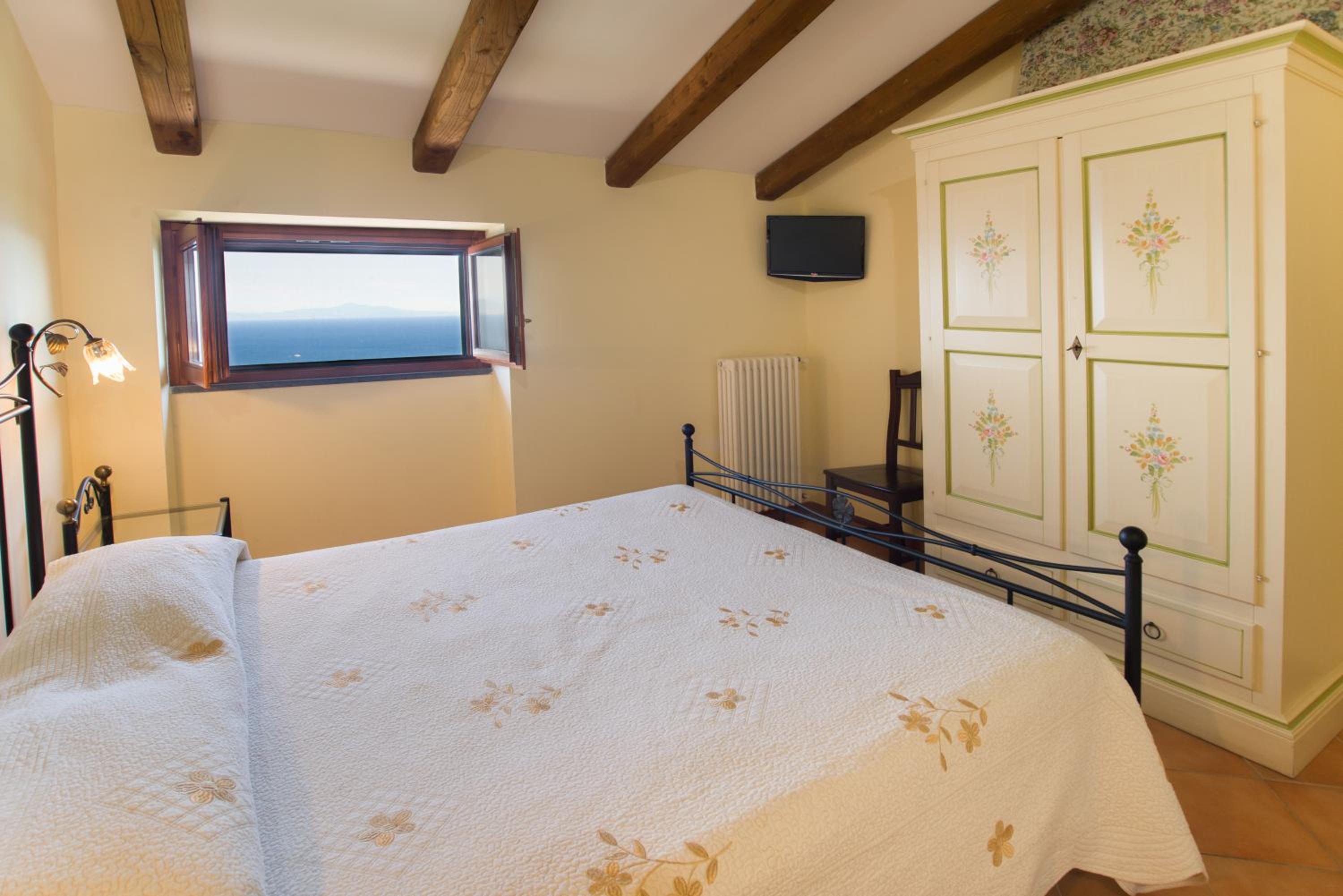 Double Room with Extra Bed - Photo 3
