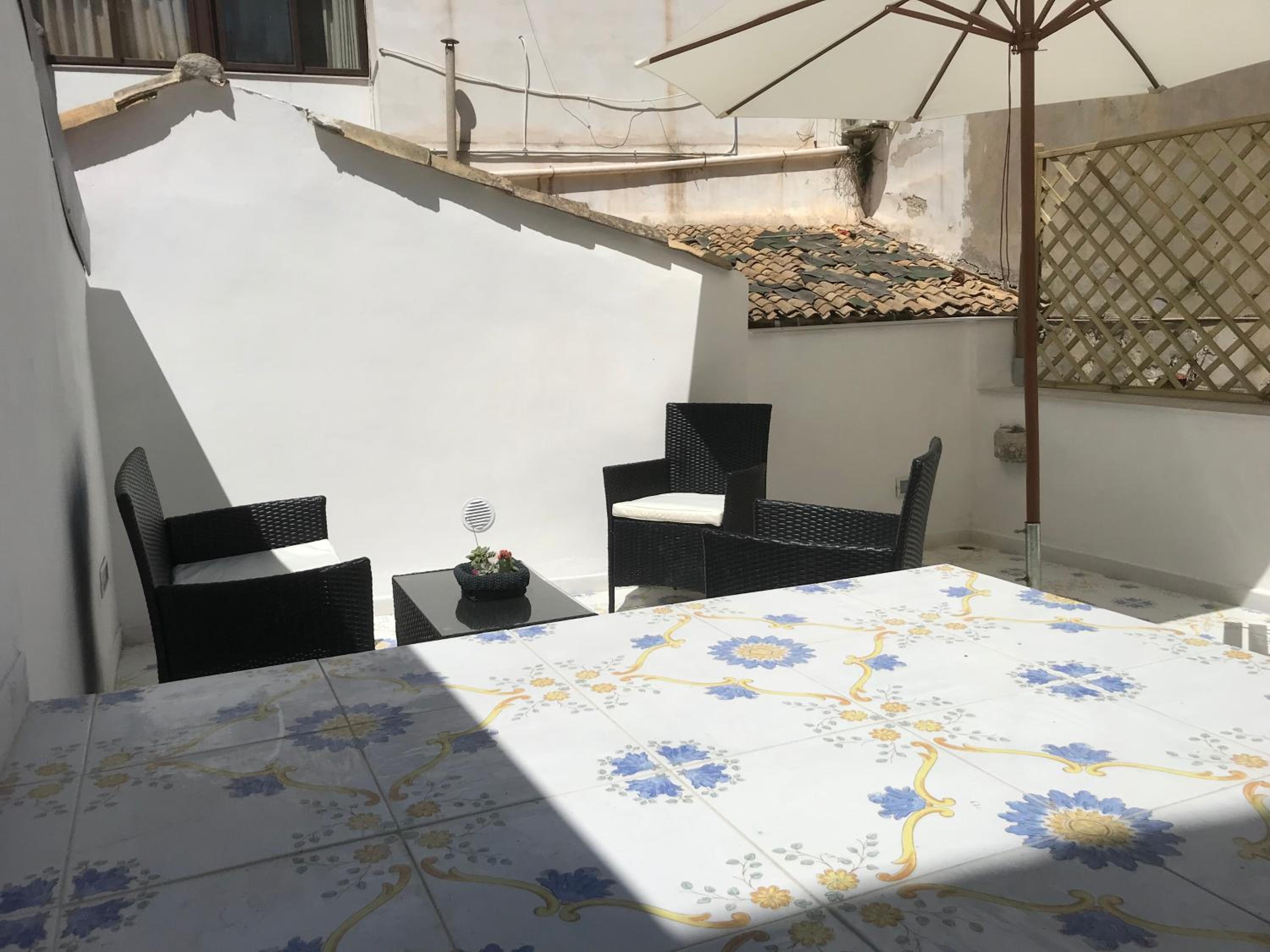 Double Room with Exclusive Terrace - Photo 14