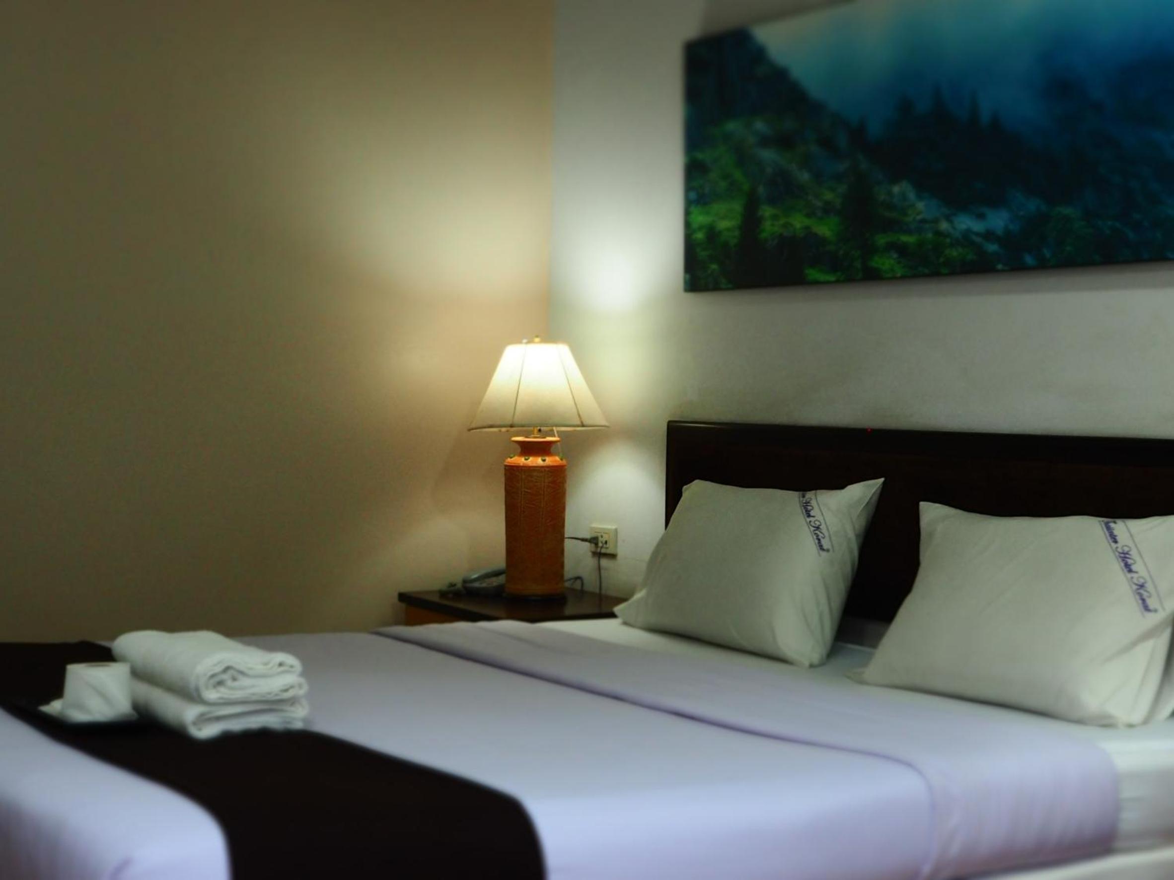 Deluxe King Room