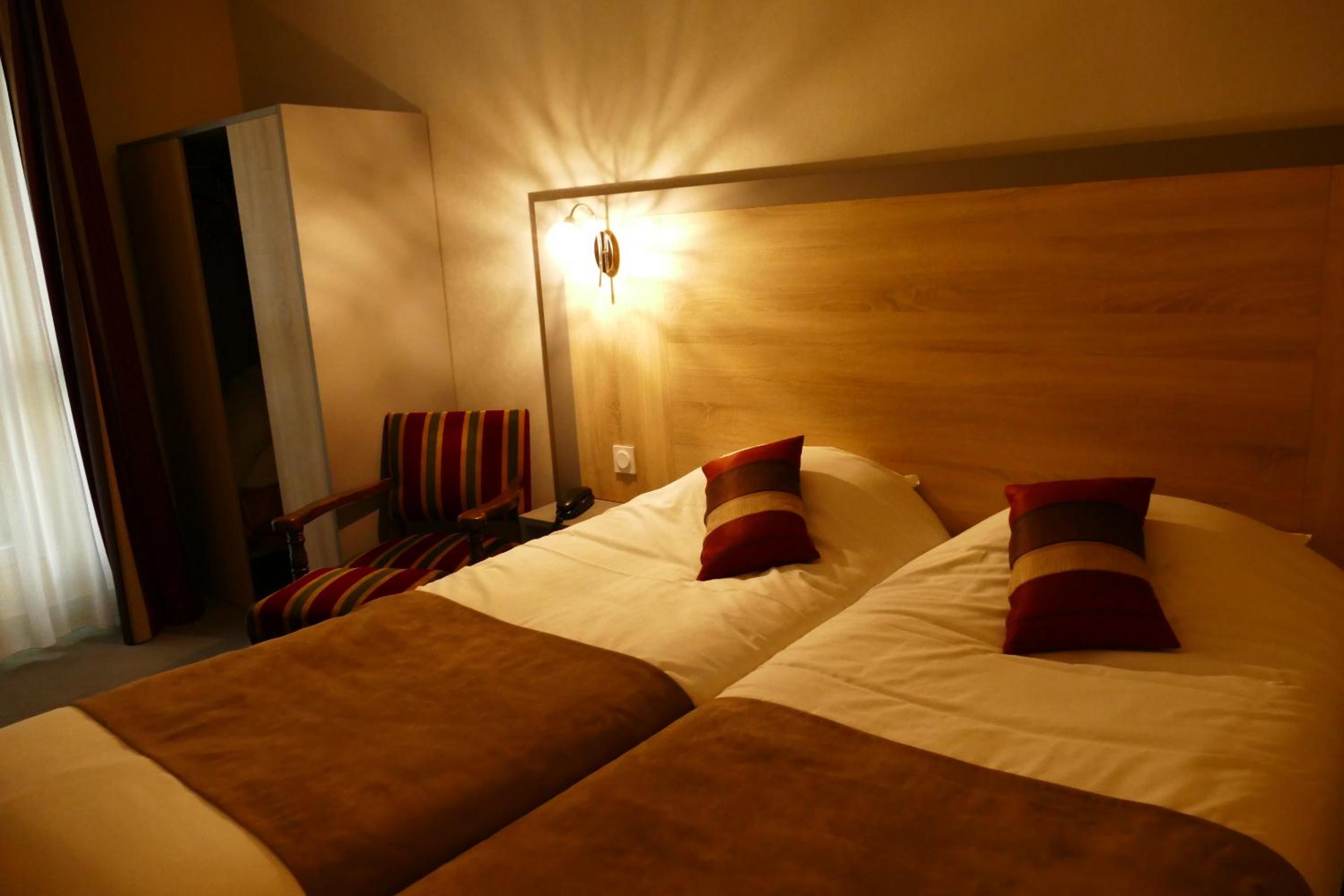 Twin Room - Photo 1