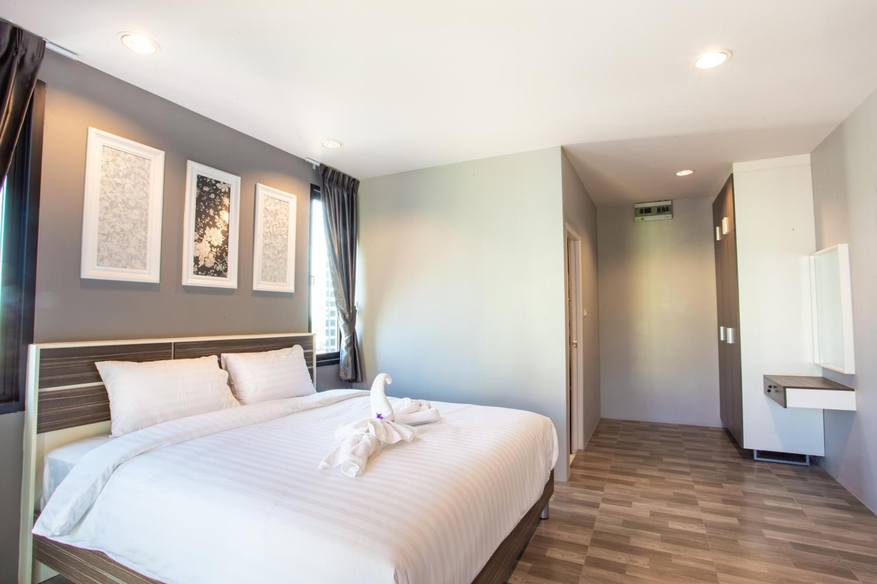 Executive Room  - Photo 4