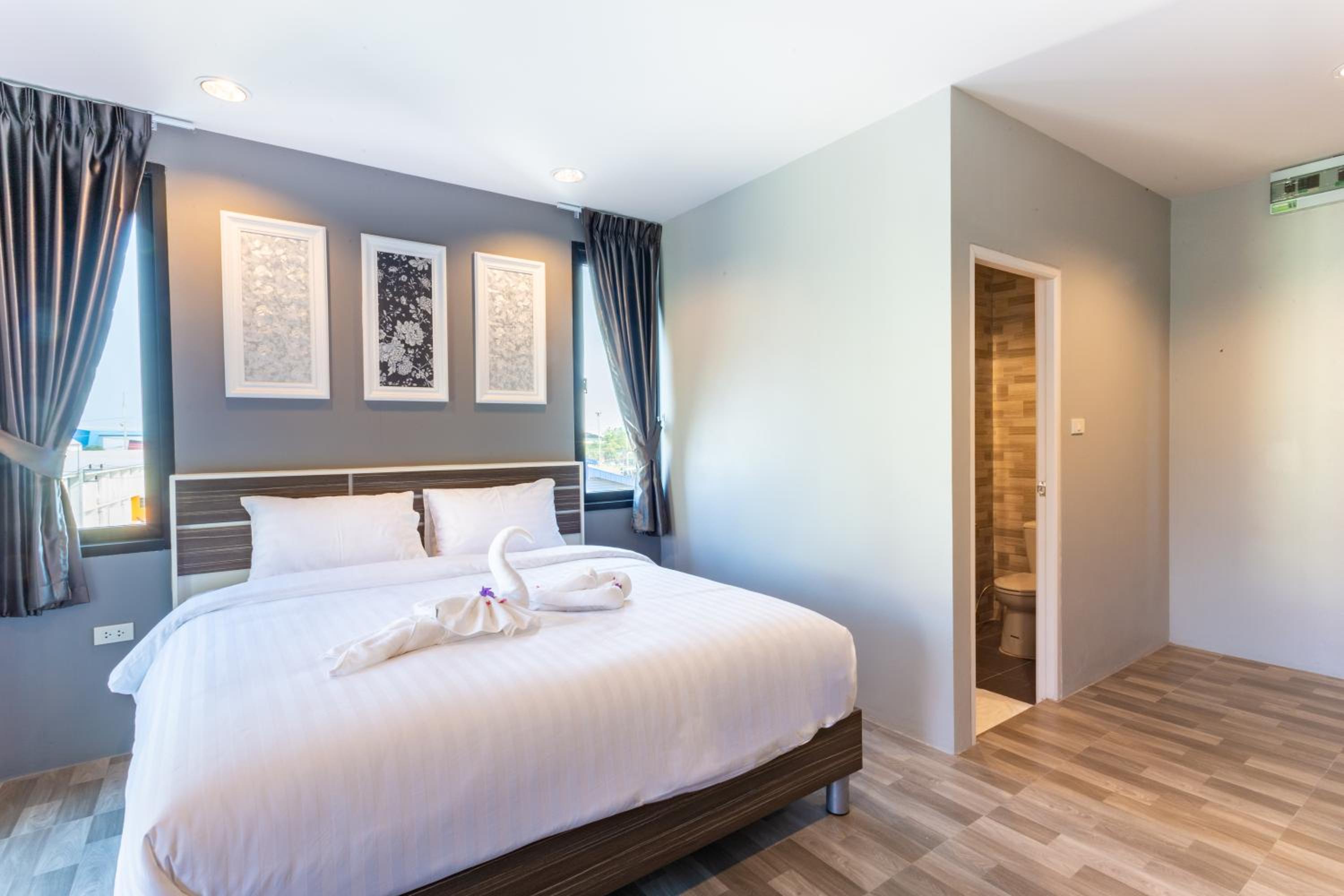 Executive Room  - Photo 3