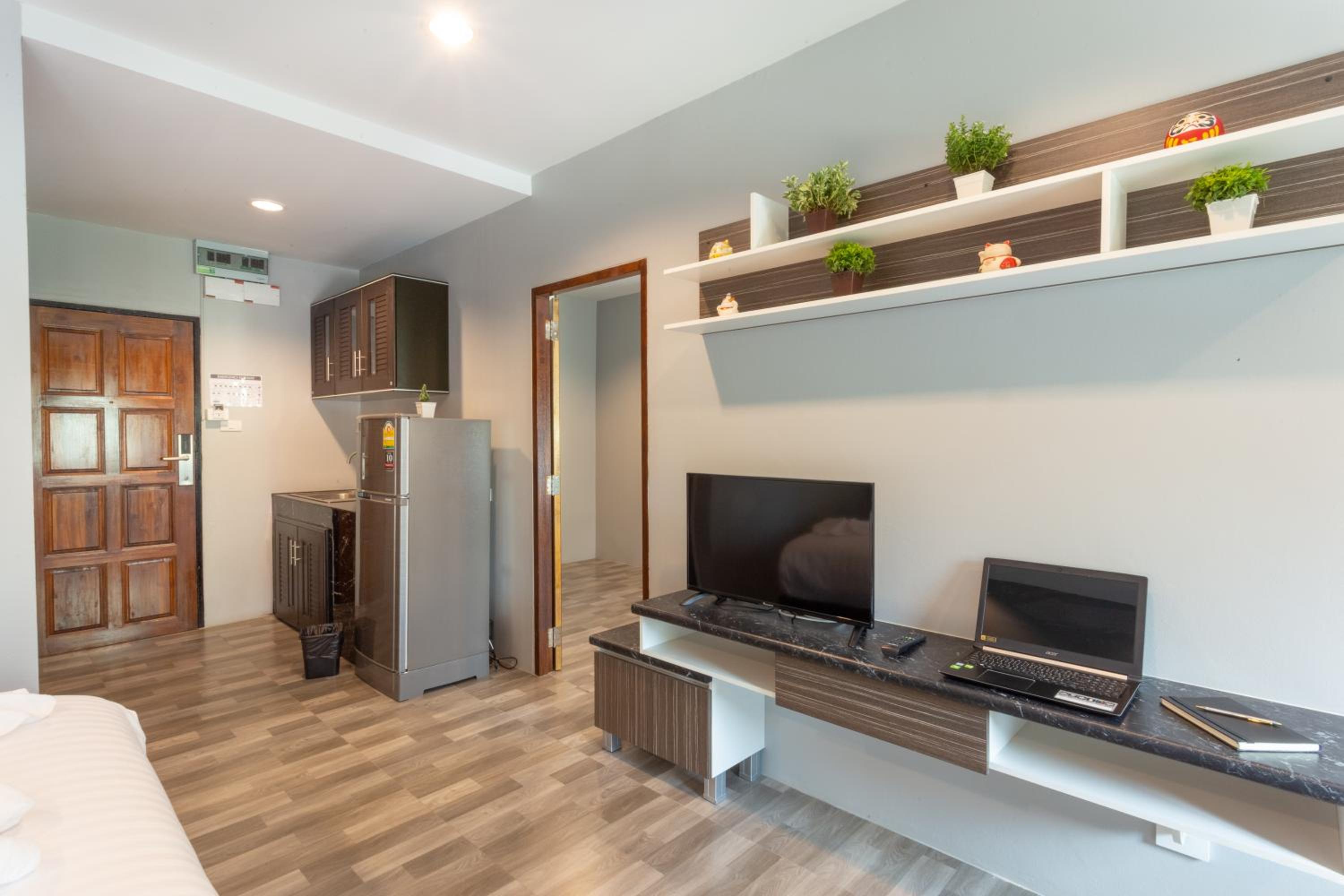 Executive Room  - Photo 10