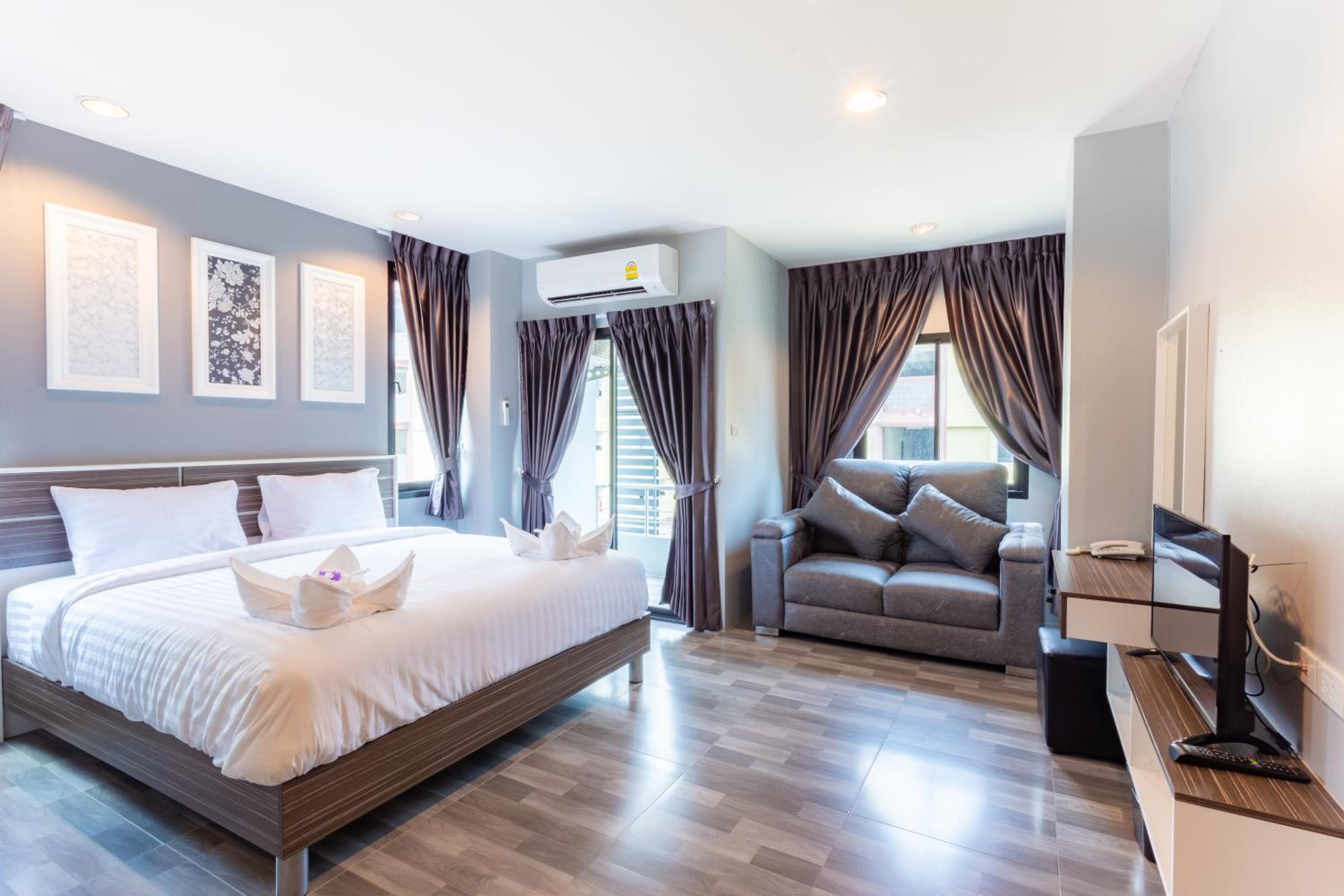 Executive Room  - Photo 12