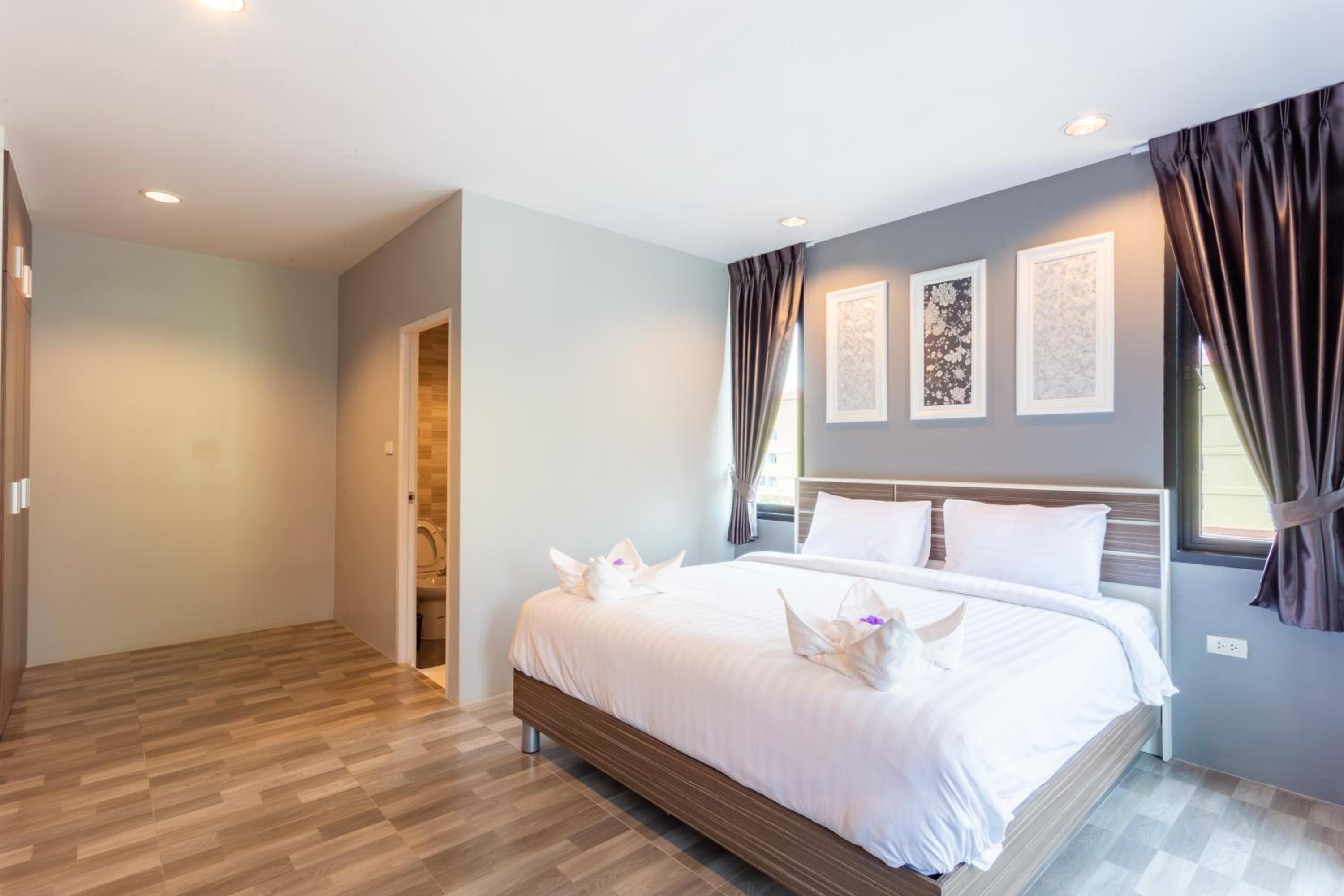 Executive Room  - Photo 6