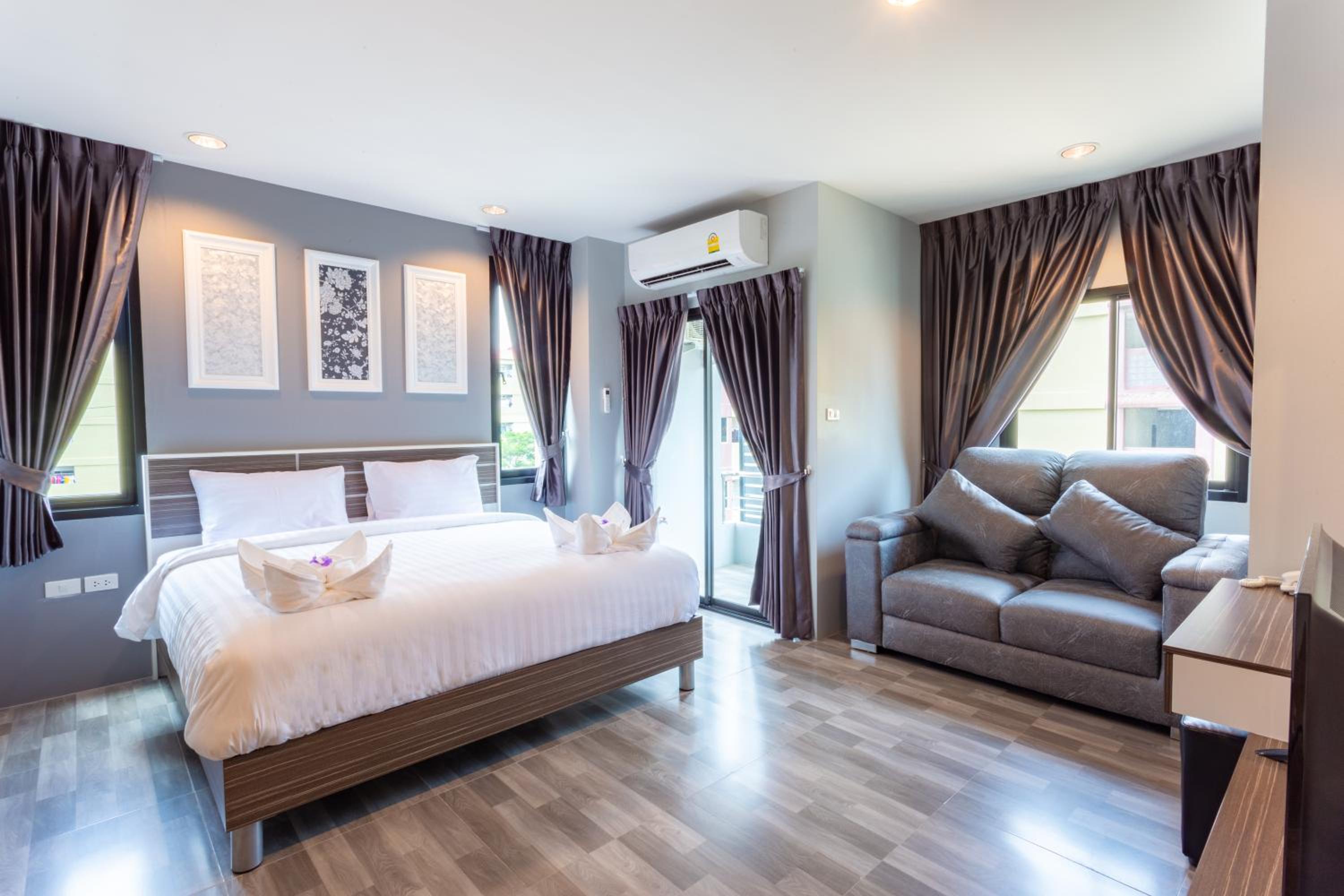 Executive Room  - Photo 7