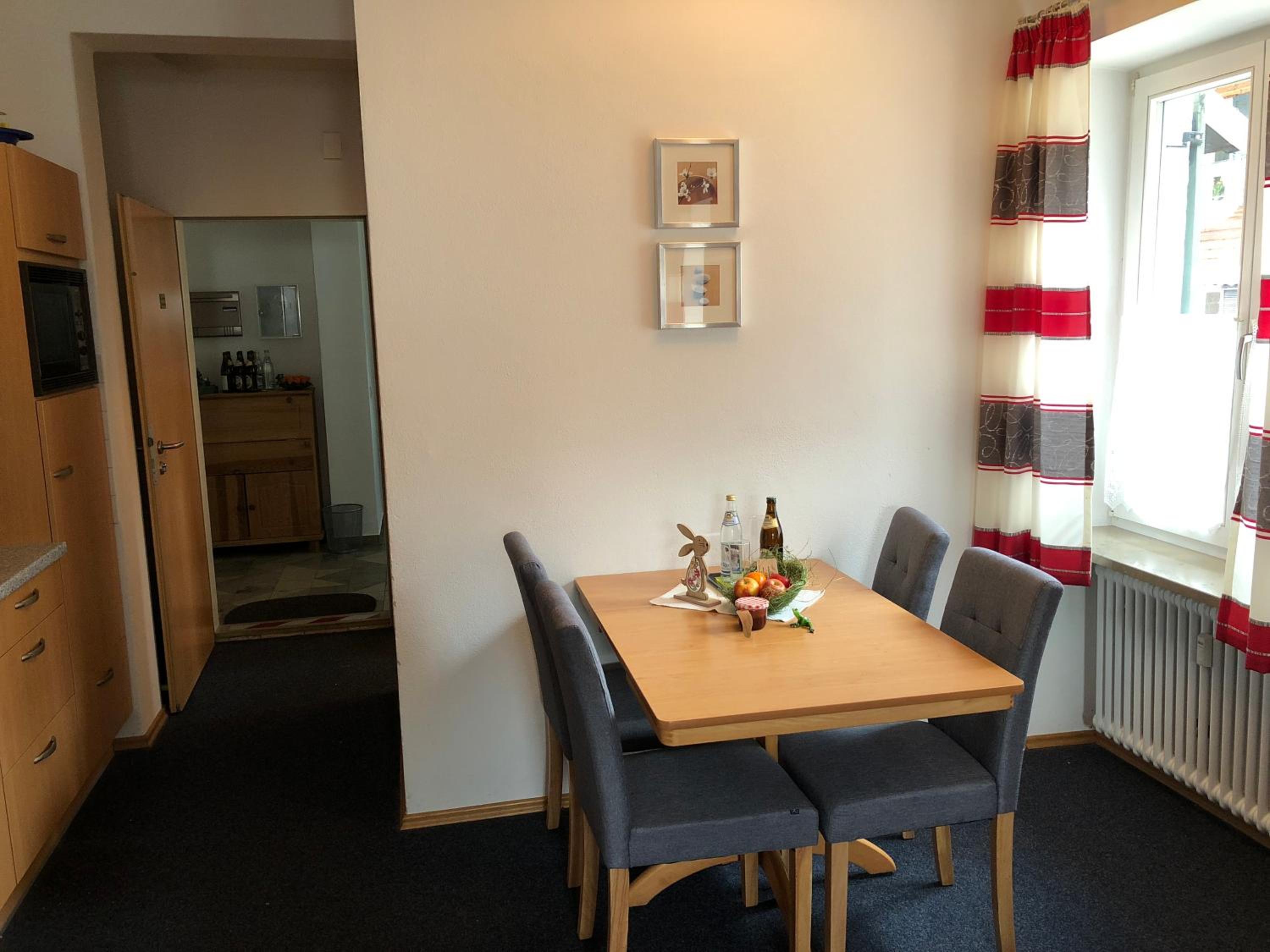 Apartment 6 with Mountain View photo 2