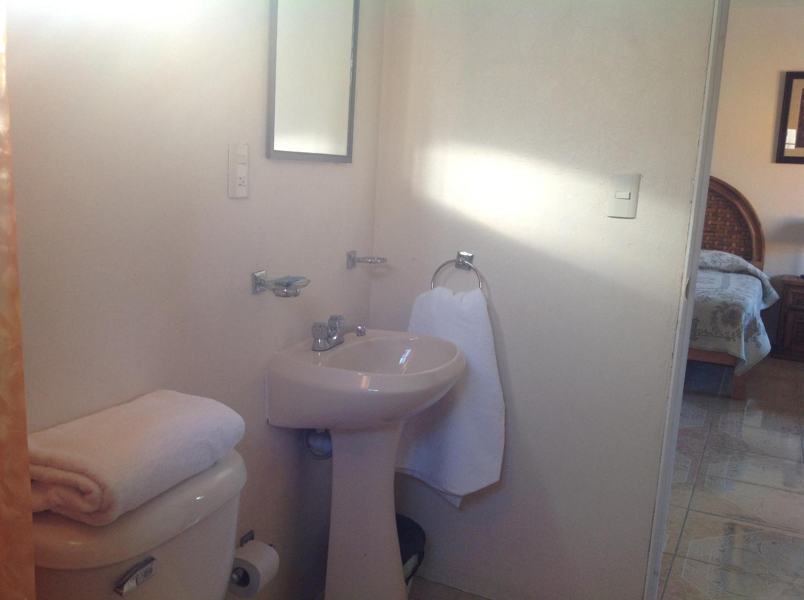 Double Room with Two Double Beds - Photo 2